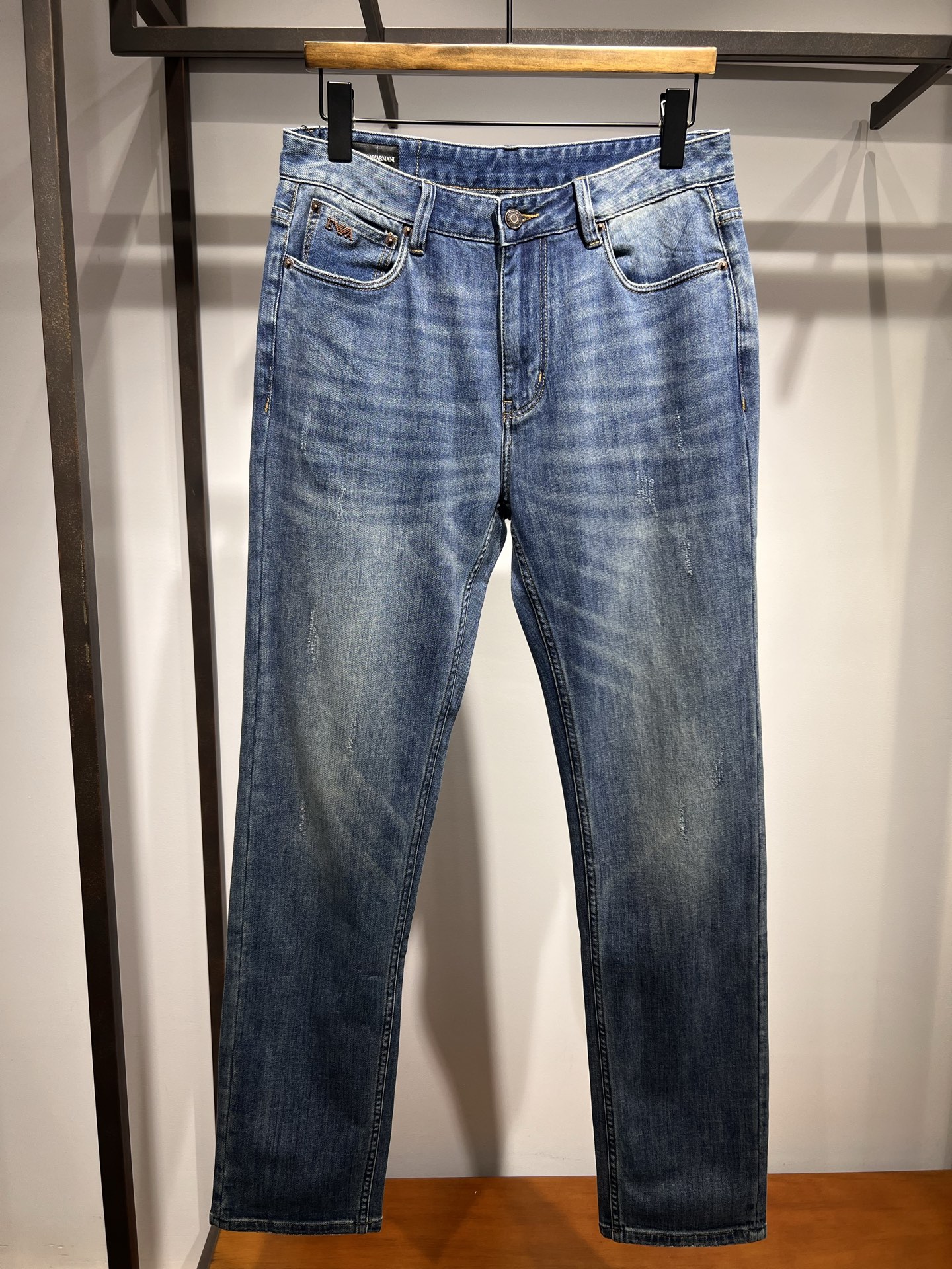 🆕新款！百搭简约常规版面料透气舒适弹力洗水牛仔裤，码数 30 31 32 33 34 36 38