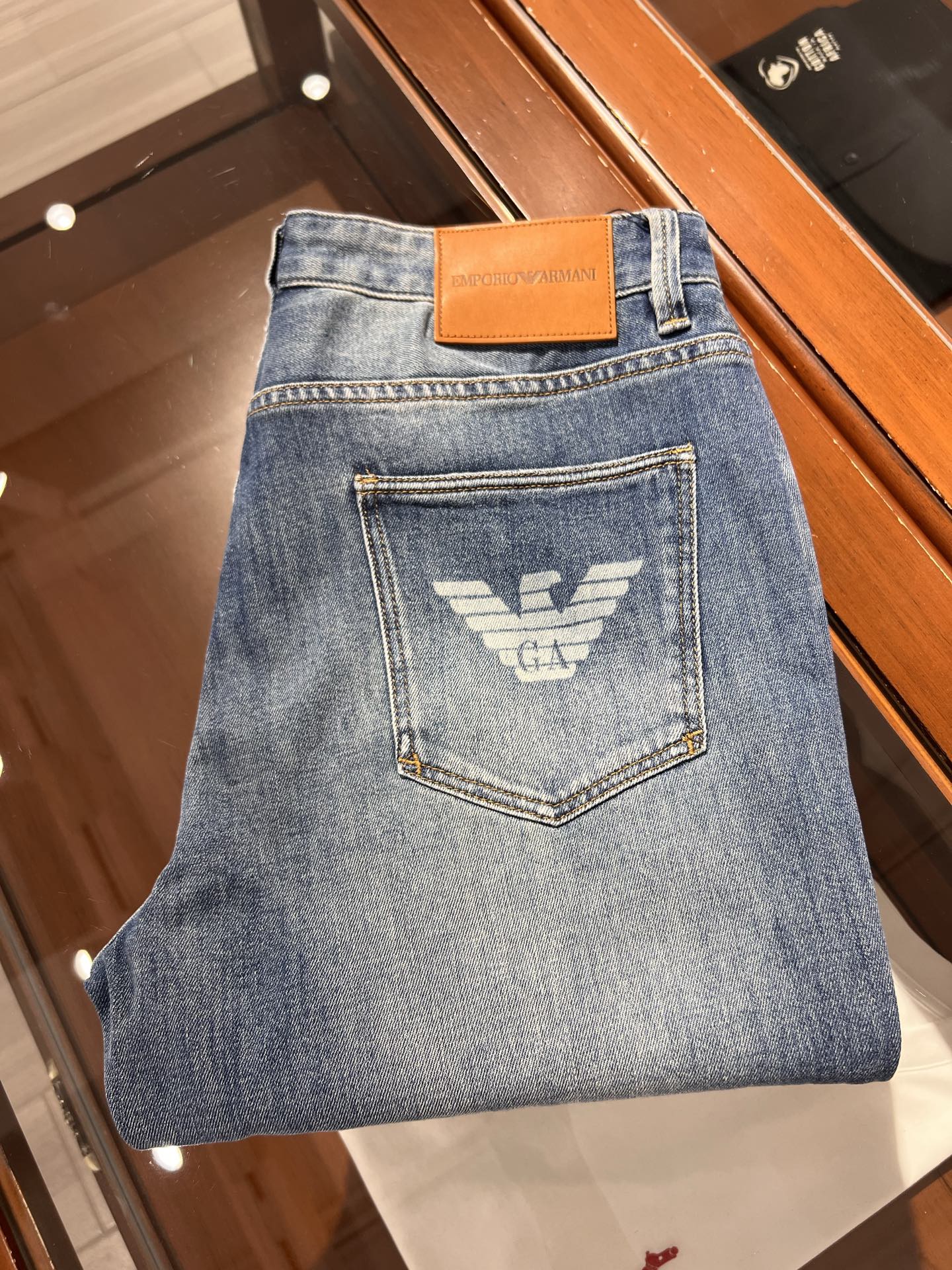 🆕新款！百搭简约常规版面料透气舒适弹力洗水牛仔裤，码数 30 31 32 33 34 36 38