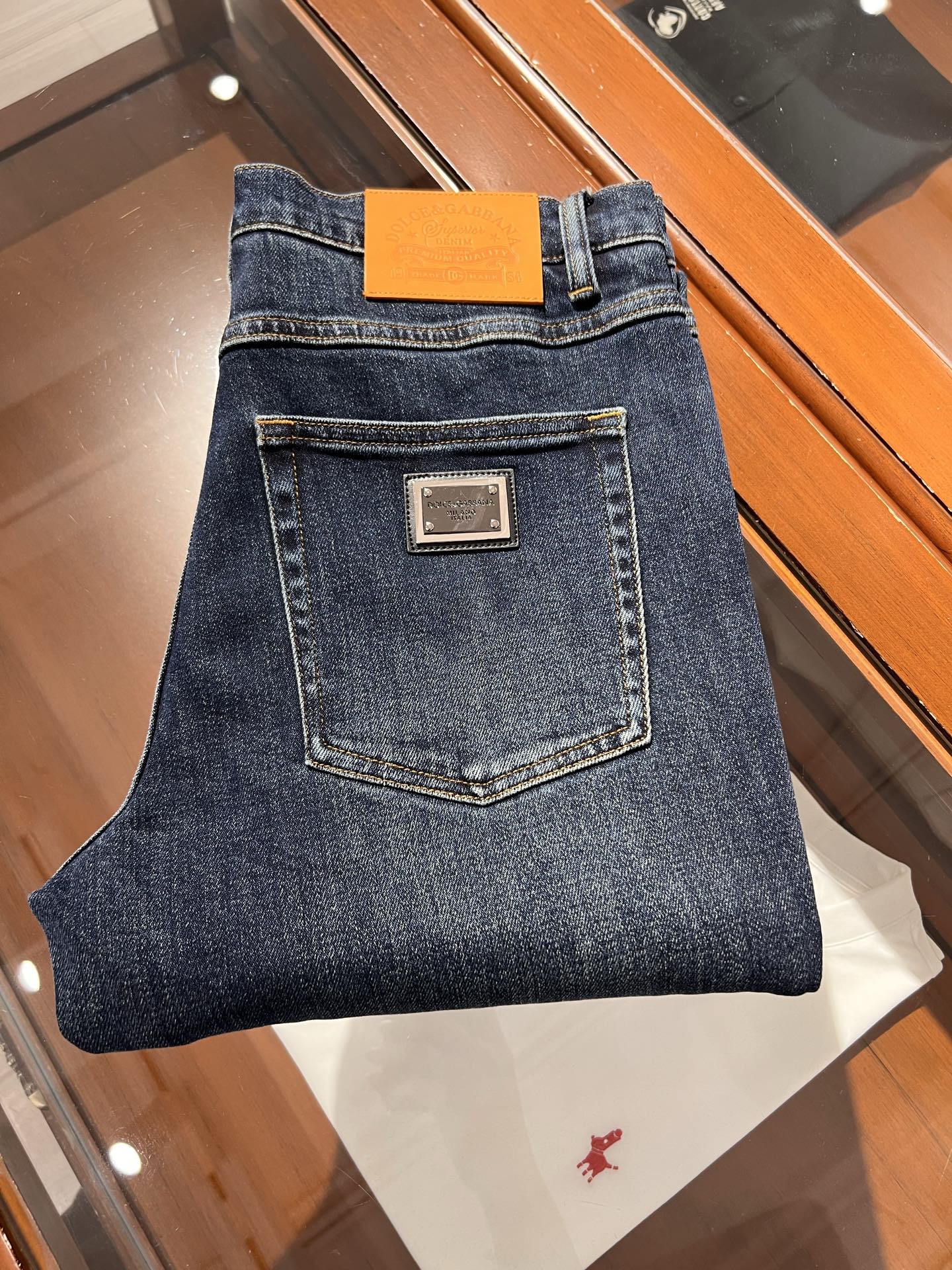 🆕新款！金典百搭简约面料透气舒适弹力小直筒牛仔裤，码数 30 31 32 33 34 36 38