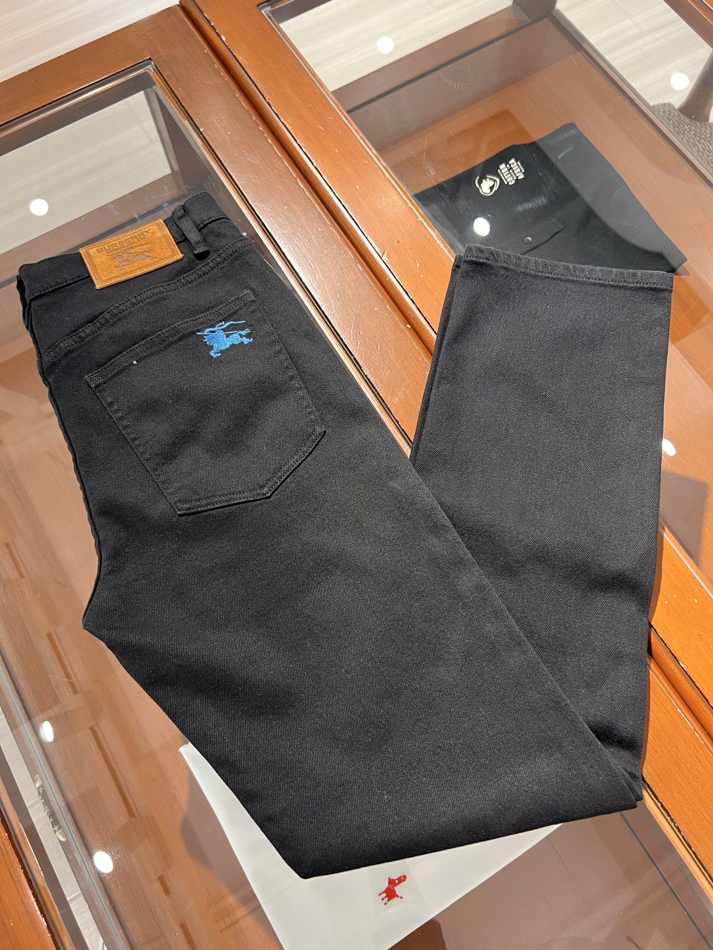 🆕新款！黑色百搭简约面料透气舒适弹力小直筒牛仔裤，码数 30 31 32 33 34 36 38