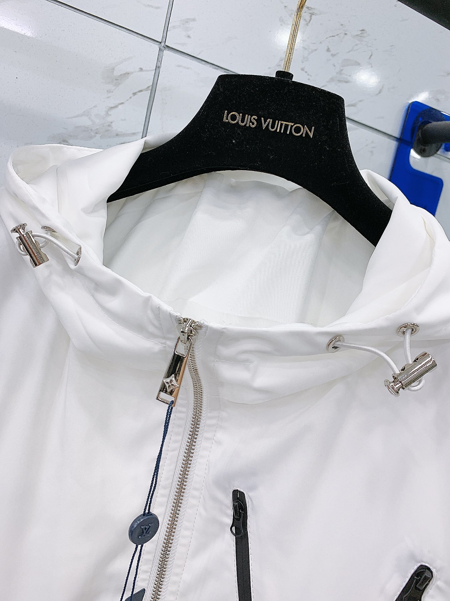LouisVuitton路易威登2022AW秋冬新品ꫛꫀꪝGo连帽夹克外套甄选优质梭织面料打造上身帅气又