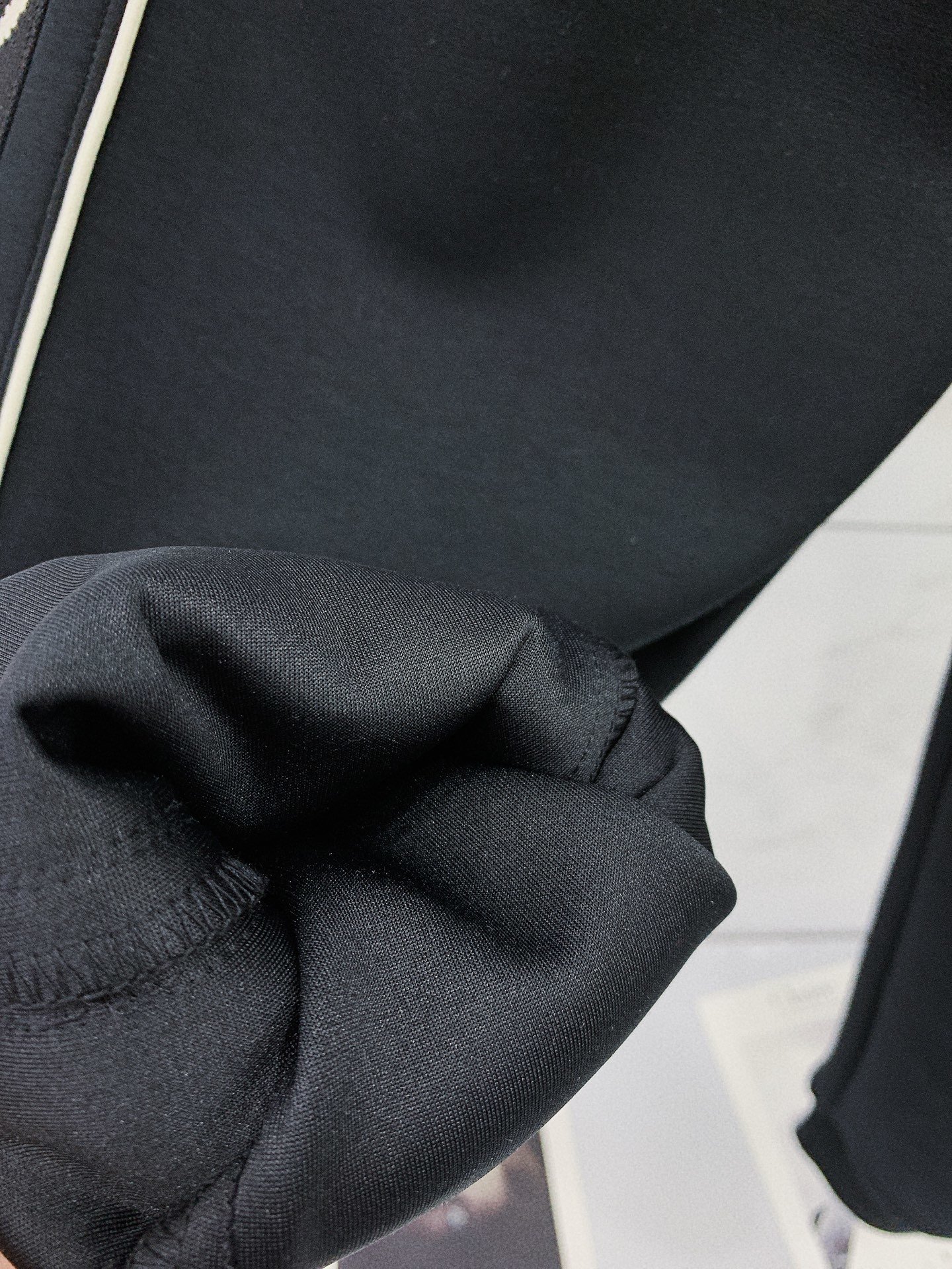 Gucci古驰2024SS早春新品时尚运动休闲卫裤定制专属面料面料透气舒适感极强,松紧腰头,双侧插口袋设