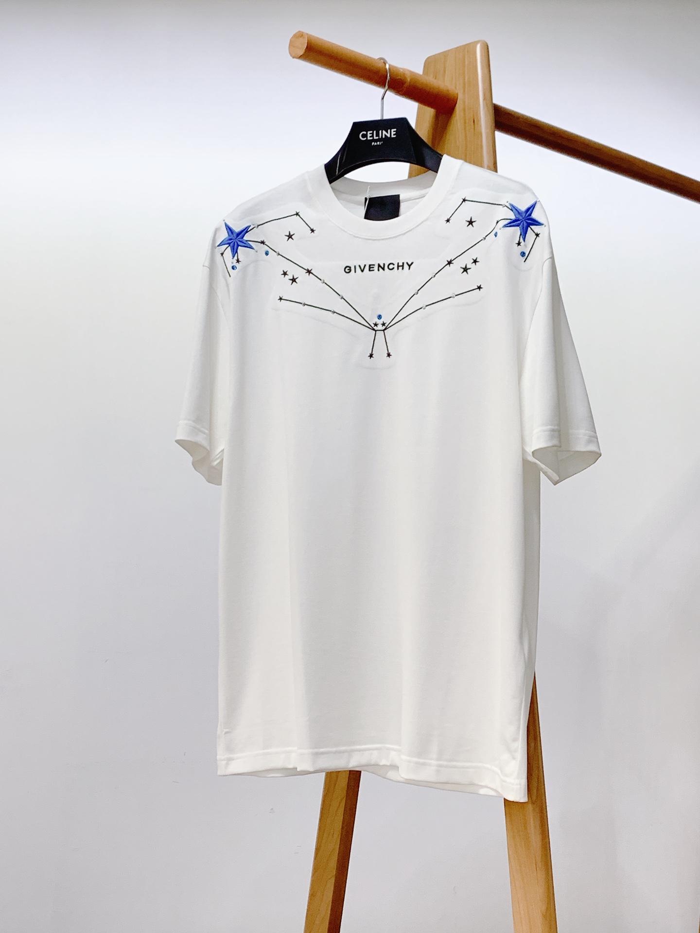 Givenchy纪梵希2024SS春夏新品时尚休闲T恤重磅级尤物单品官网在售系列奢侈一线大牌的御用面料厂