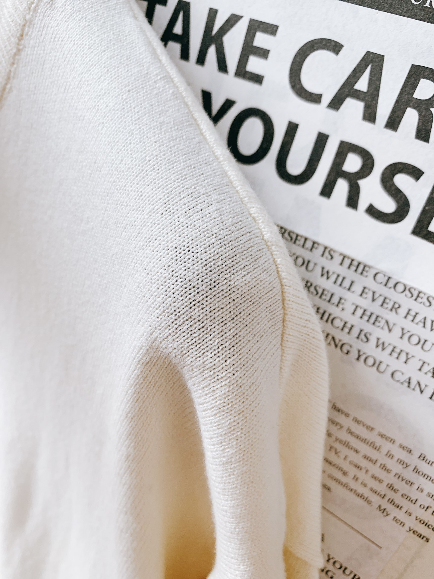 LouisVuitton路易威登大肚鸭系列针织短袖精梳棉质纱线针织纺棉布面料制作纯棉的高克重特殊纱手感份