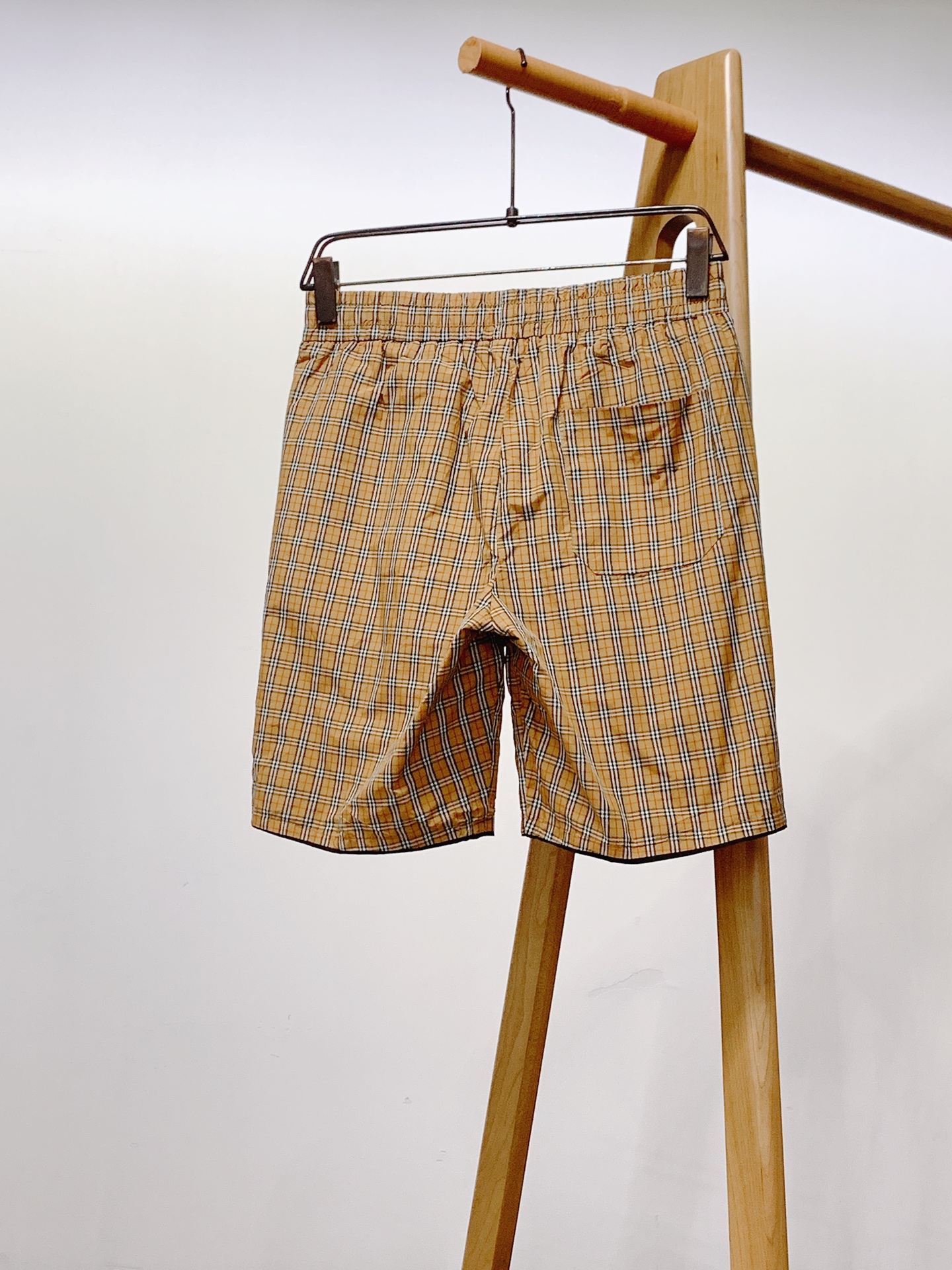 Burberry巴宝莉2024SS春夏新品双面穿格纹短裤臻选优质面料打造贴身舒适独特设计进口3D数码印花