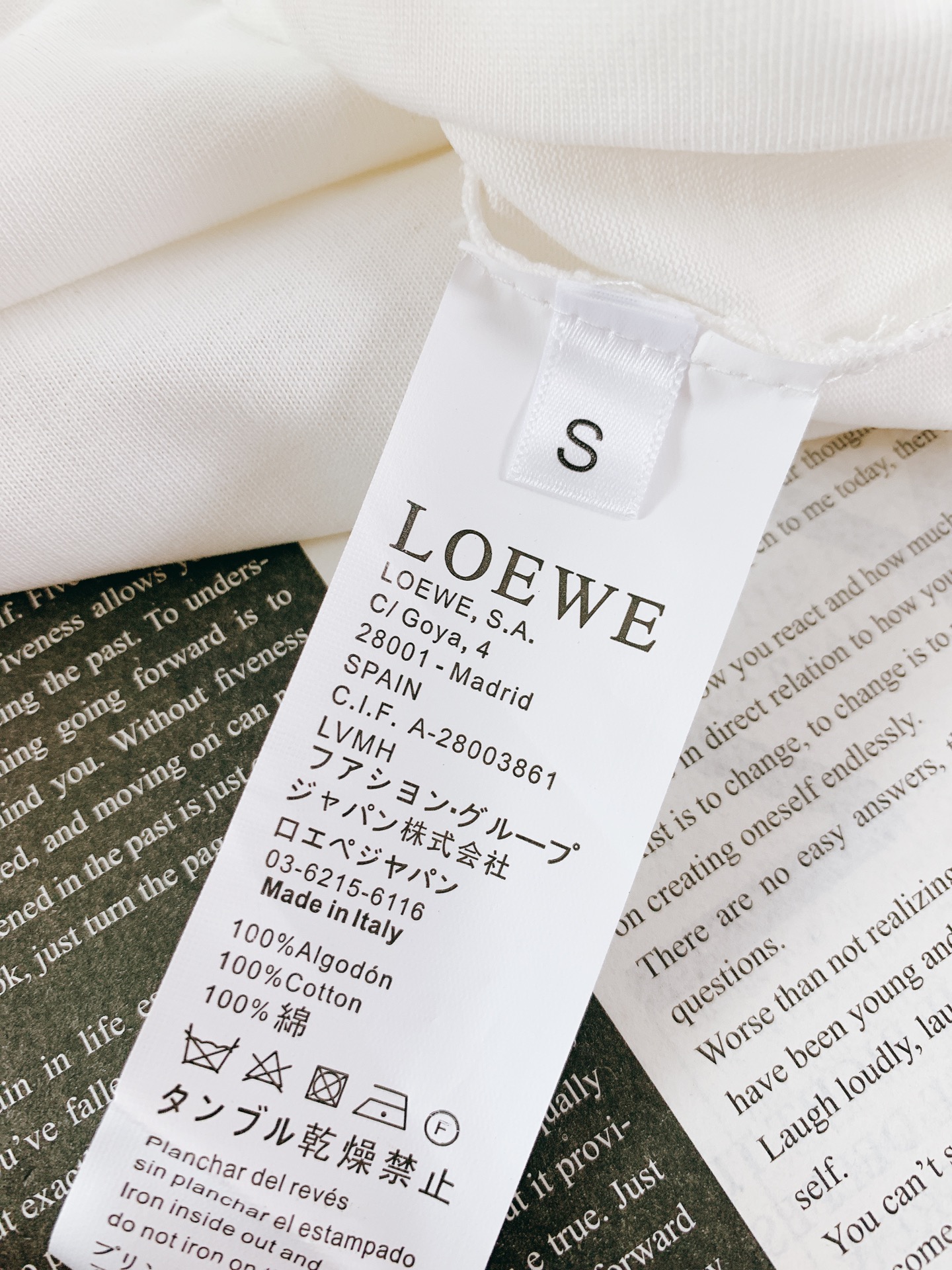 Loewe罗意威2024SS春夏新品花卉印花刺绣短TEE奢华程度满分的彩绘logo元素打造高端气质型必入