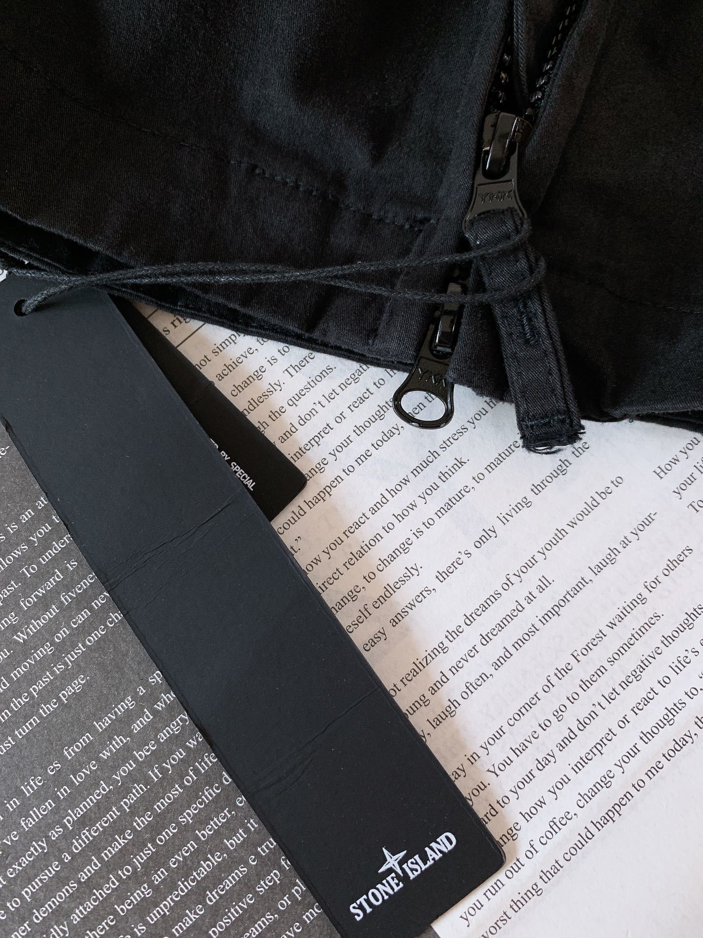 Stone Island 石头岛 连帽工装休闲夹克风衣外套,罗马尼亚订单,助你完美登岛!
真神仙单品
