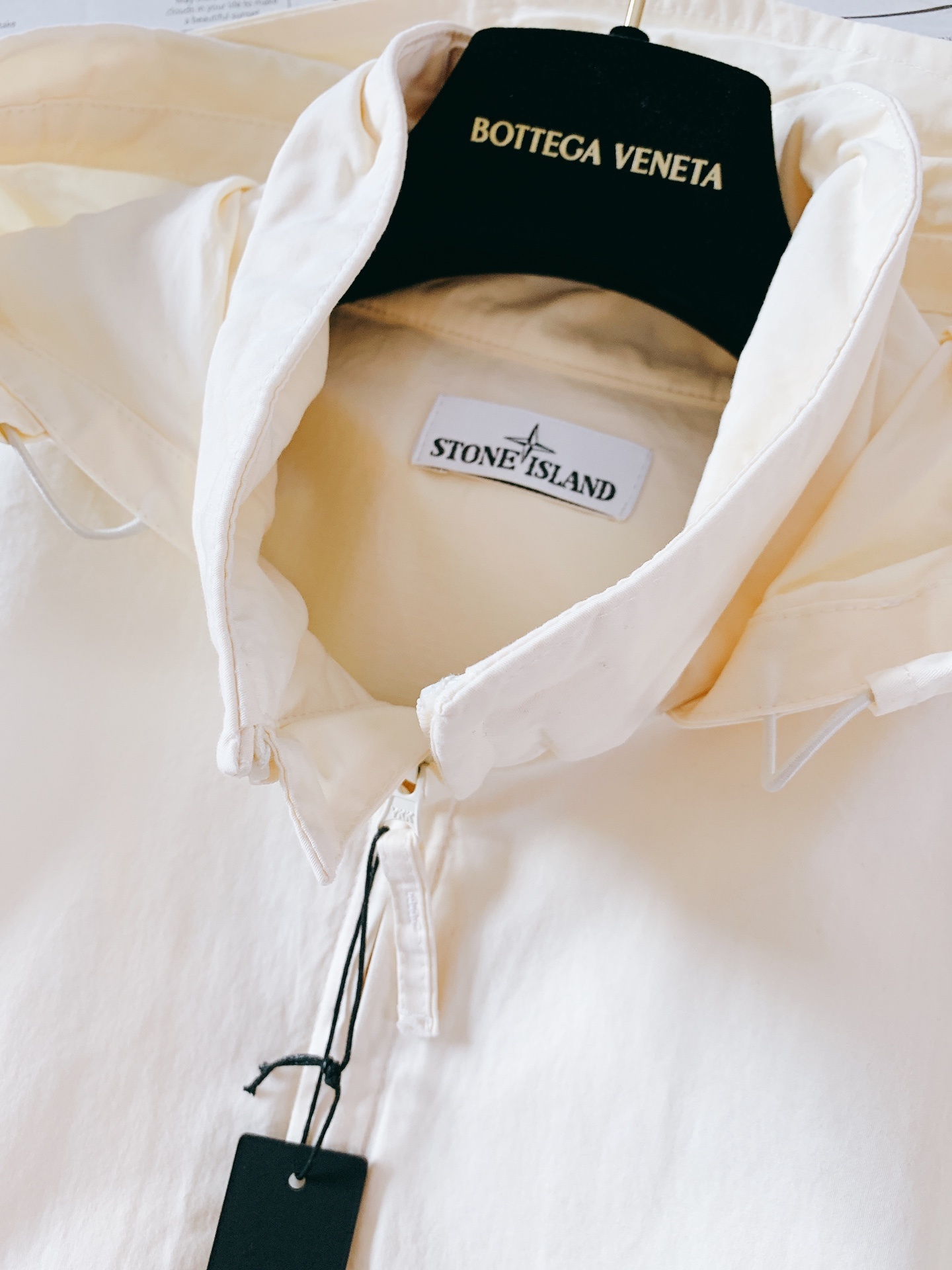 Stone Island 石头岛 连帽工装休闲夹克风衣外套,罗马尼亚订单,助你完美登岛!
真神仙单品