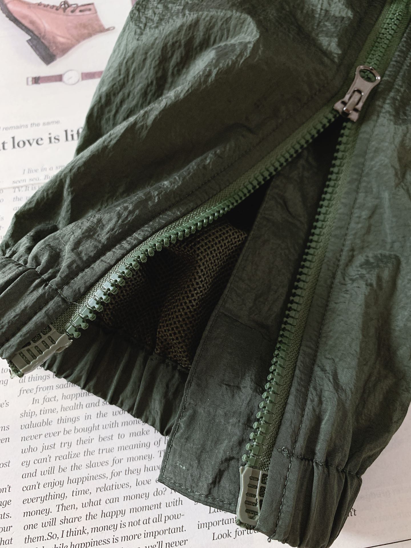 
Stone Island 石头岛 极品未见，即可到来！！！顶品质日本订单….春夏新款 “石头岛抽绳长裤