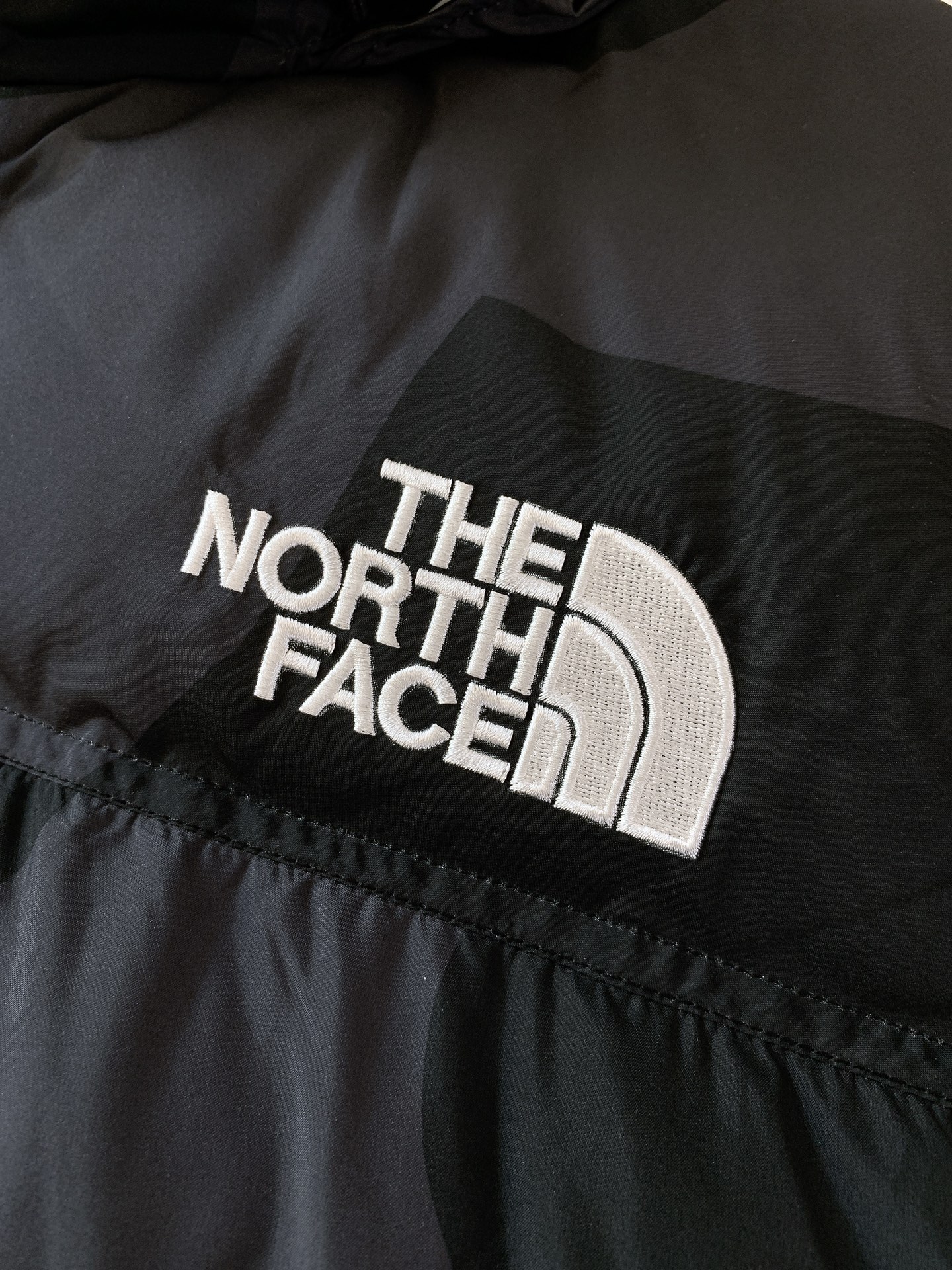 TheNorthFace北面️KAWS考斯XX联名款美版可收纳连帽羽绒服700蓬男女同款原版购入样衣复刻