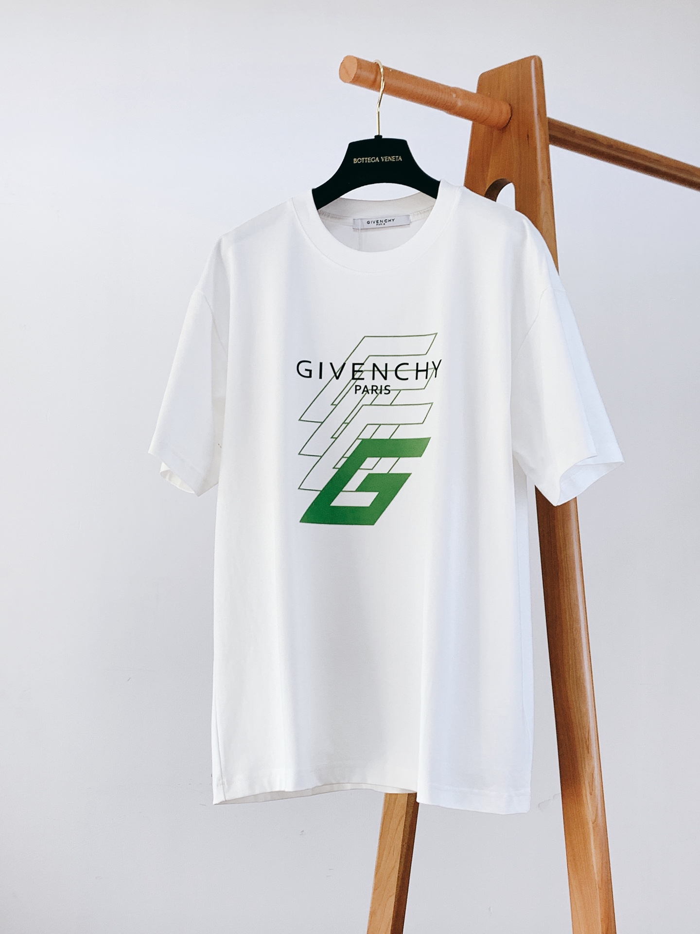 Givenchy纪梵希2024FW早秋新品字母标识T恤重磅级尤物单品官网在售系列奢侈一线大牌的御用面料厂