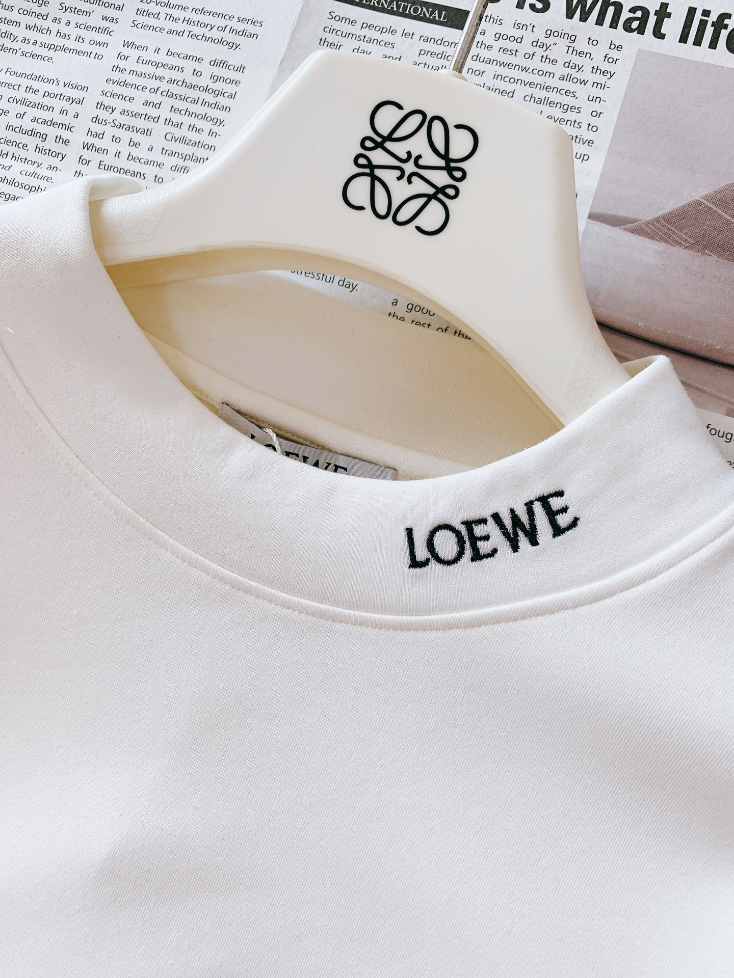 Loewe罗意威2024FW早秋新品圆领长袖打底衫立体感logo廓形半袖打底T恤高支埃及长绒棉手感面糯有