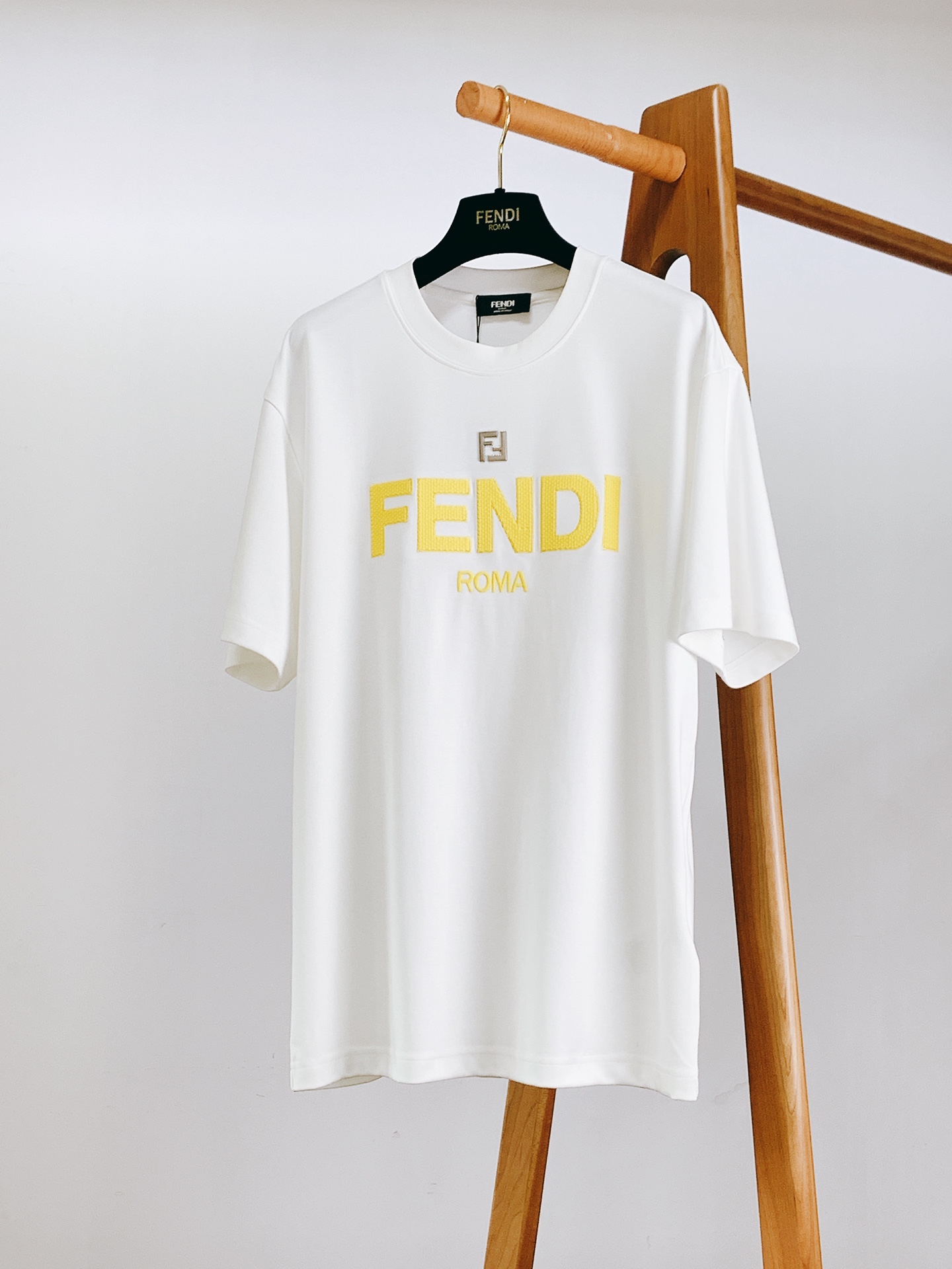 Fendi芬迪2024FW早秋新品加厚半袖打底T恤立体感logo廓形半袖打底T恤甄选进口高级空气柔棉手感