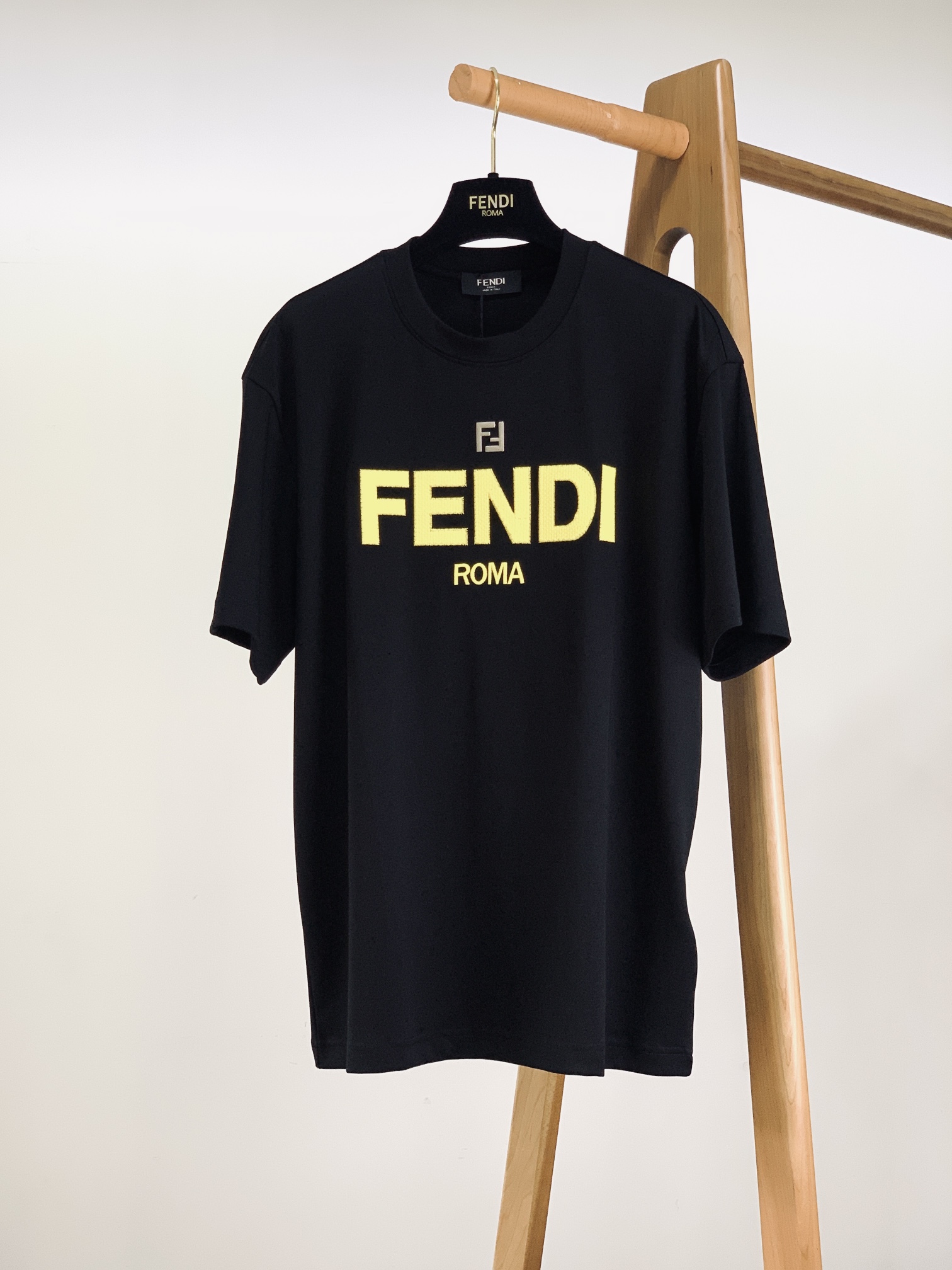 Fendi芬迪2024FW早秋新品加厚半袖打底T恤立体感logo廓形半袖打底T恤甄选进口高级空气柔棉手感