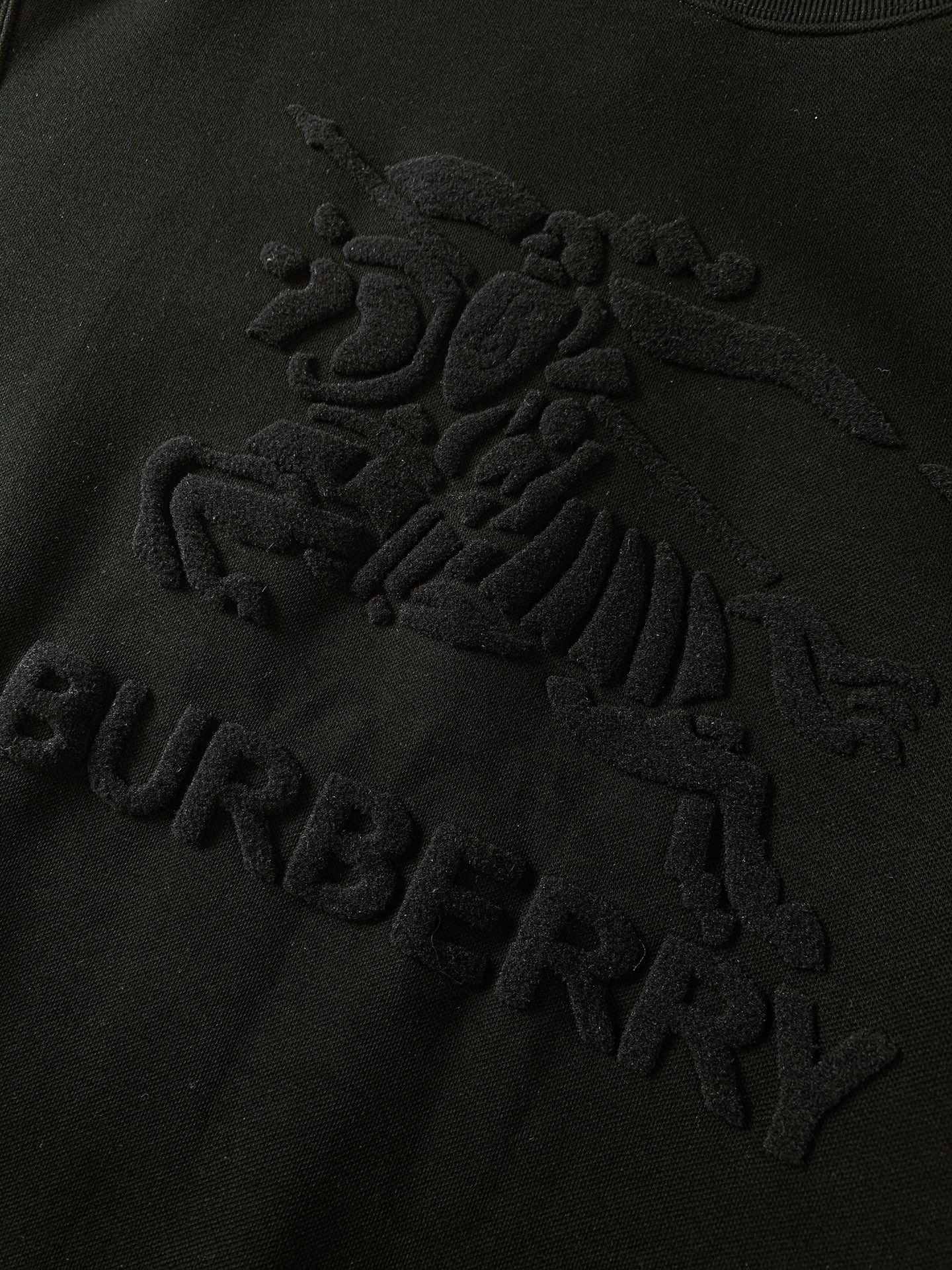 Burberry巴宝莉2024FW秋冬新品休闲套头卫衣定制原版面料打造立体感logo廓形卫衣手感面糯有骨