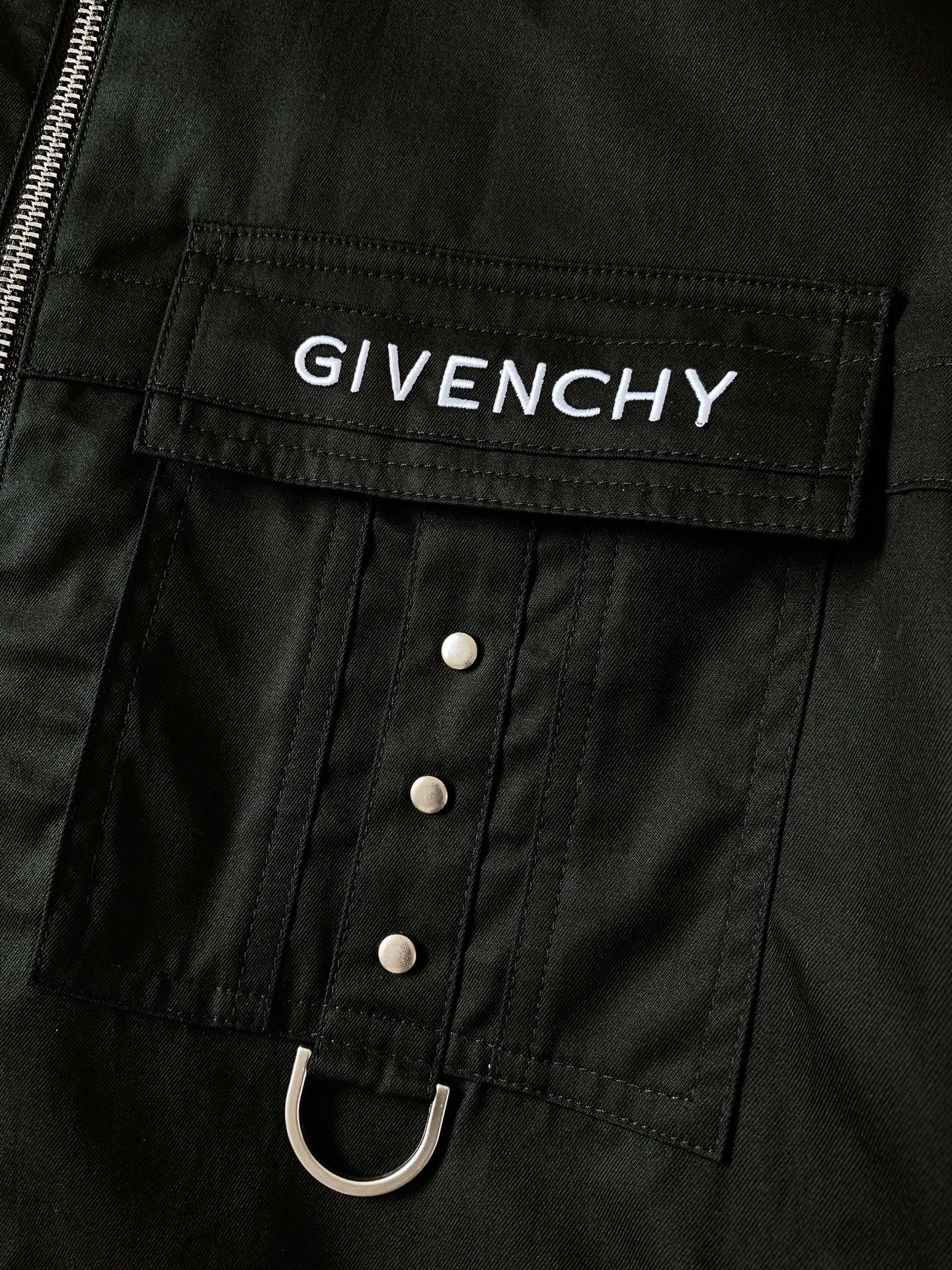 Givenchy纪梵希2024FW早秋新品多口袋机能工装夹衬衫式外套渠道订单酷炫来袭绝对爆款级别官网同步