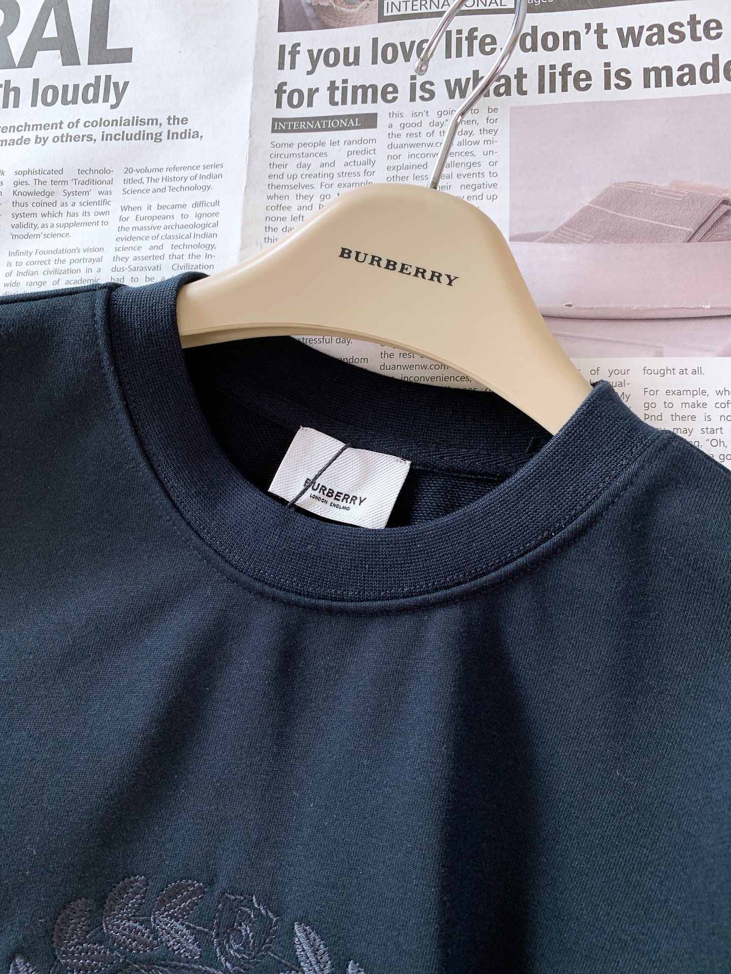 Burberry巴宝莉2024FW秋冬新品休闲套头卫衣定制原版面料打造立体感logo廓形卫衣手感面糯有骨