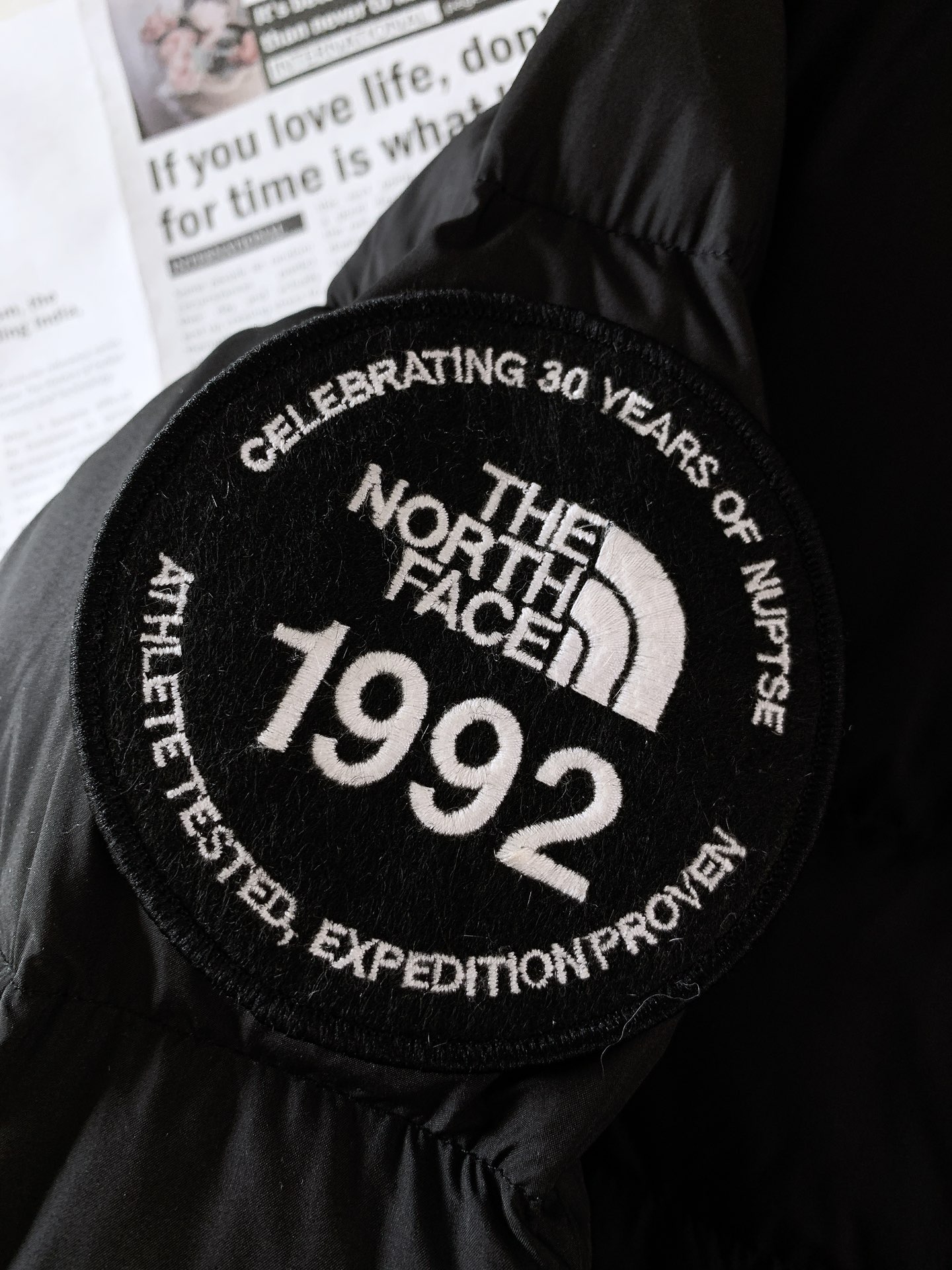 TheNorthFace北面1992袖章30周年纪念限定款羽绒服男女同款面料内胆填充经RDS联盟认证的高