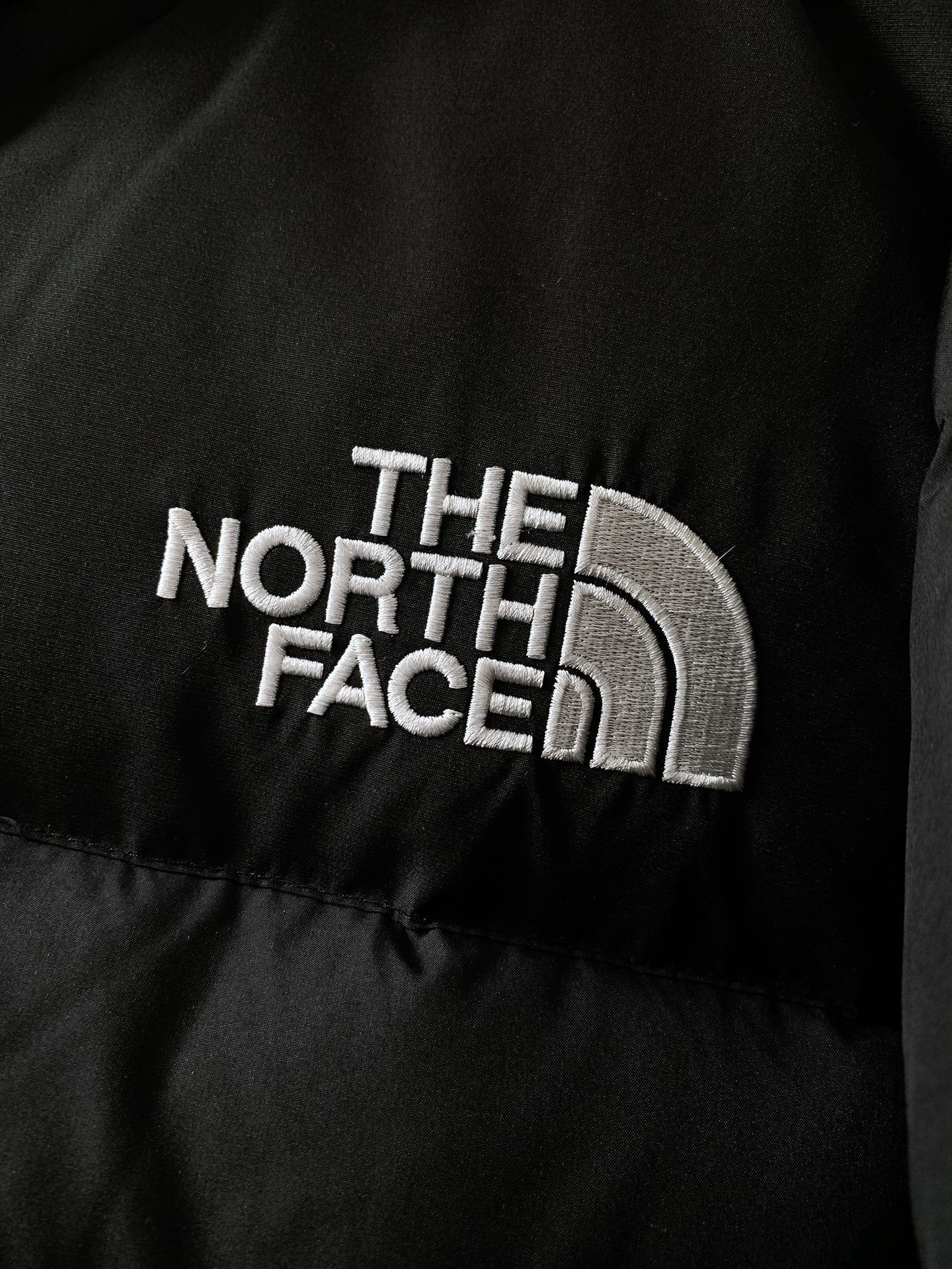 TheNorthFace北面1992袖章30周年纪念限定款羽绒服男女同款面料内胆填充经RDS联盟认证的高