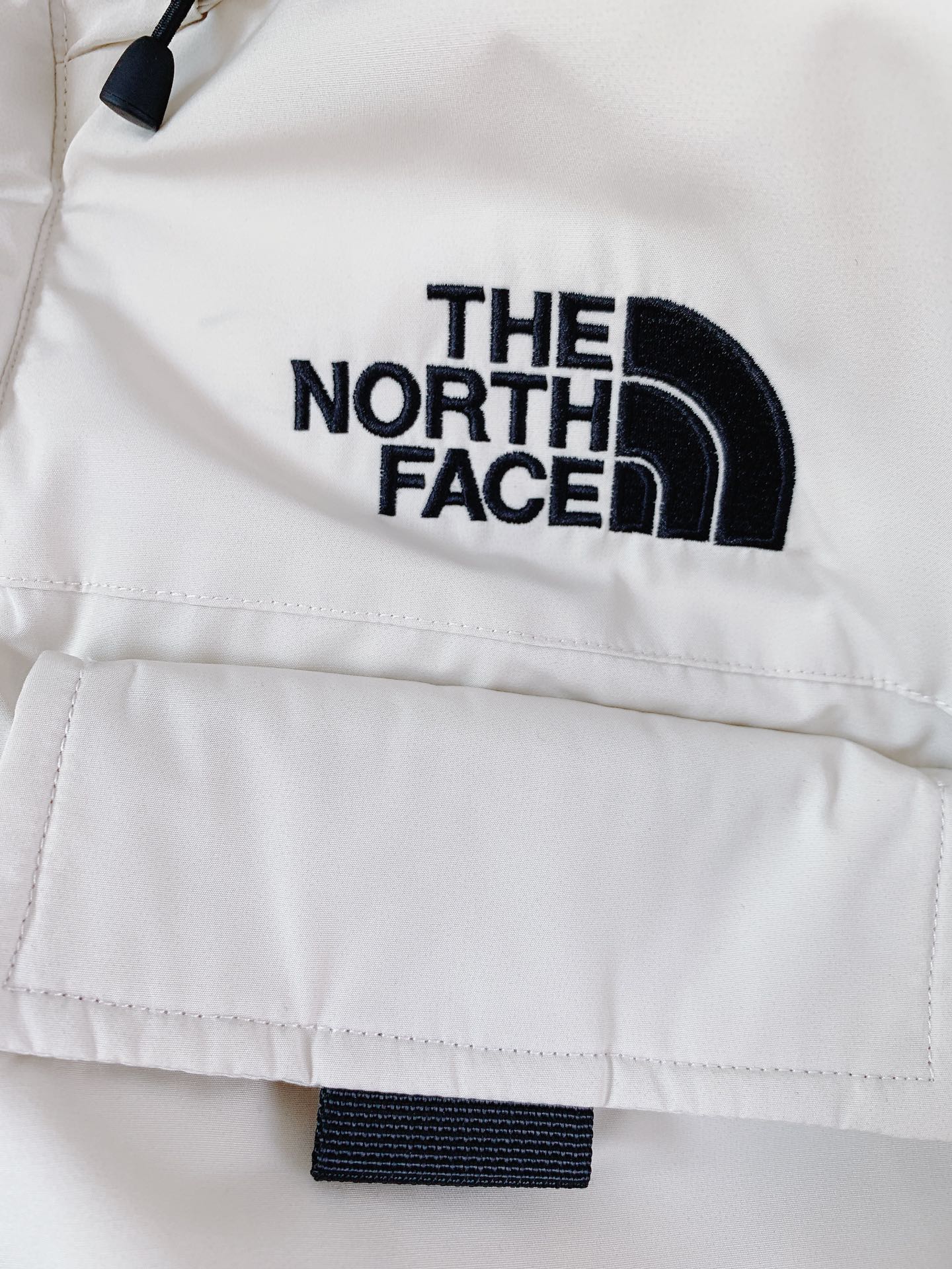 TheNorthFace北面极地户外工装连帽羽绒服巅峰之作！户外登山系列爆炸厚实可以抵御零下几十度的严寒