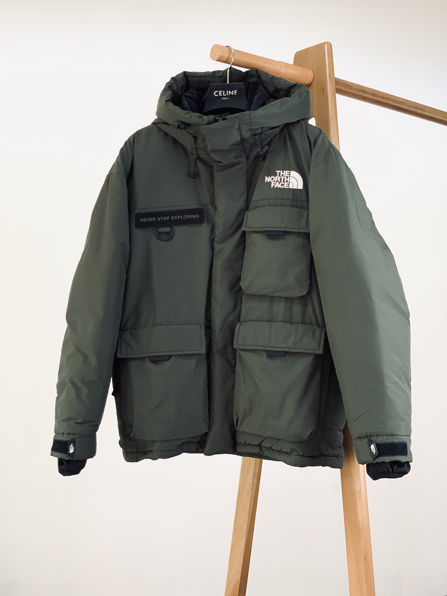 TheNorthFace北面极地户外工装连帽羽绒服巅峰之作！户外登山系列爆炸厚实可以抵御零下几十度的严寒