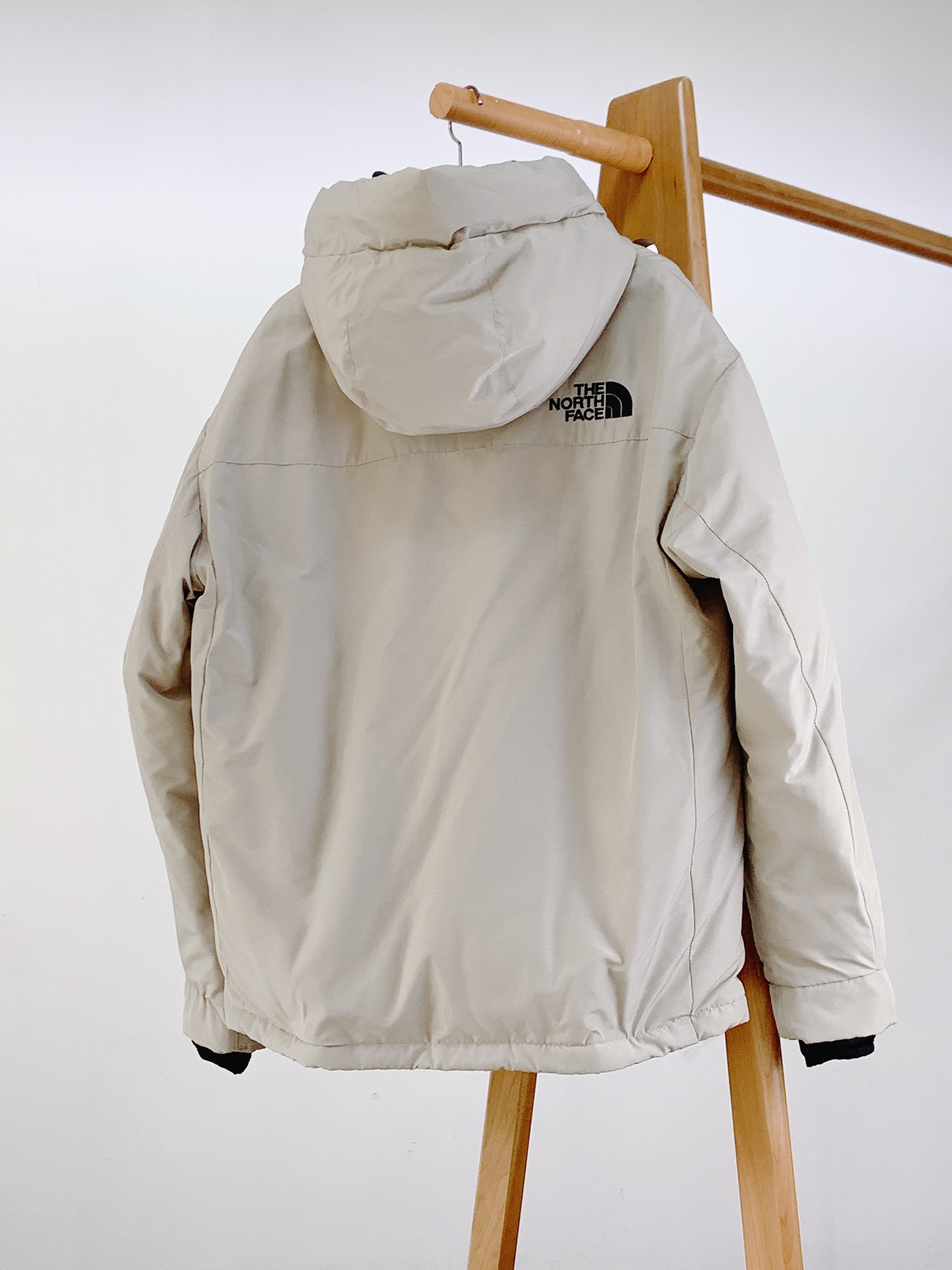 TheNorthFace北面极地户外工装连帽羽绒服巅峰之作！户外登山系列爆炸厚实可以抵御零下几十度的严寒