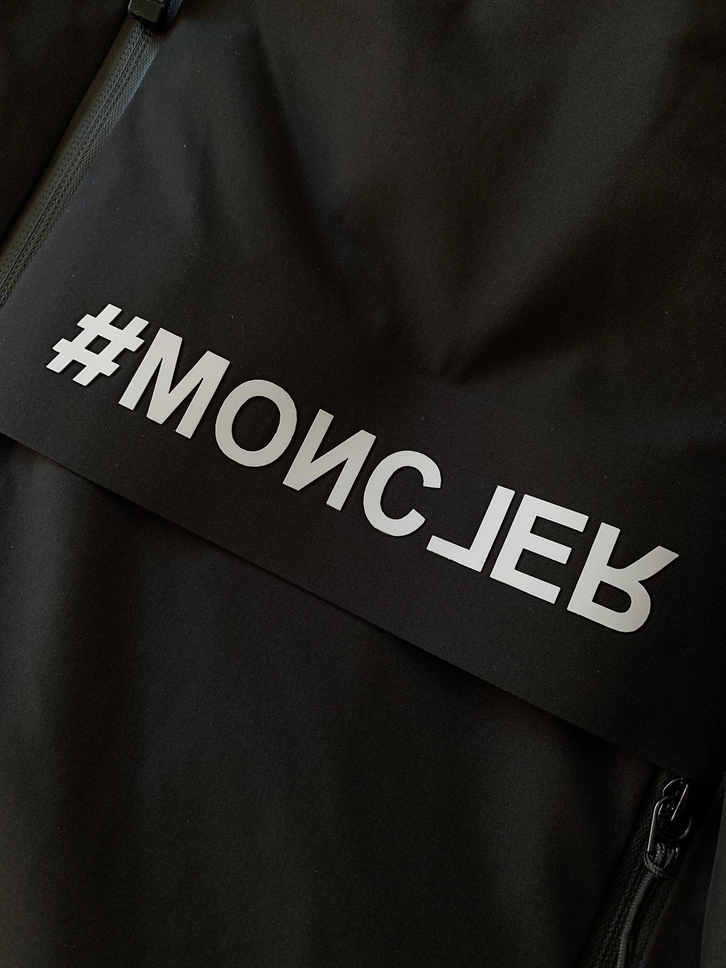 Moncler蒙口2024FW秋冬新品户外防水连帽棉服外套贸易公司渠道稀出原厂代工出品该款夹克外层超柔聚