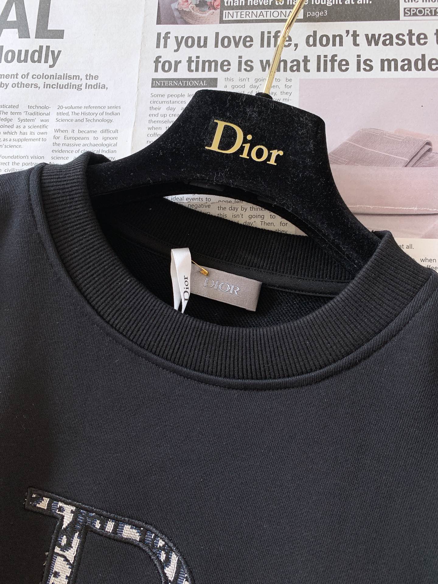 DiorHomme迪奥桀傲2024FW秋冬新品休闲套头卫衣甄选定织高密度纯棉面料打造手感软糯细腻极具吸湿