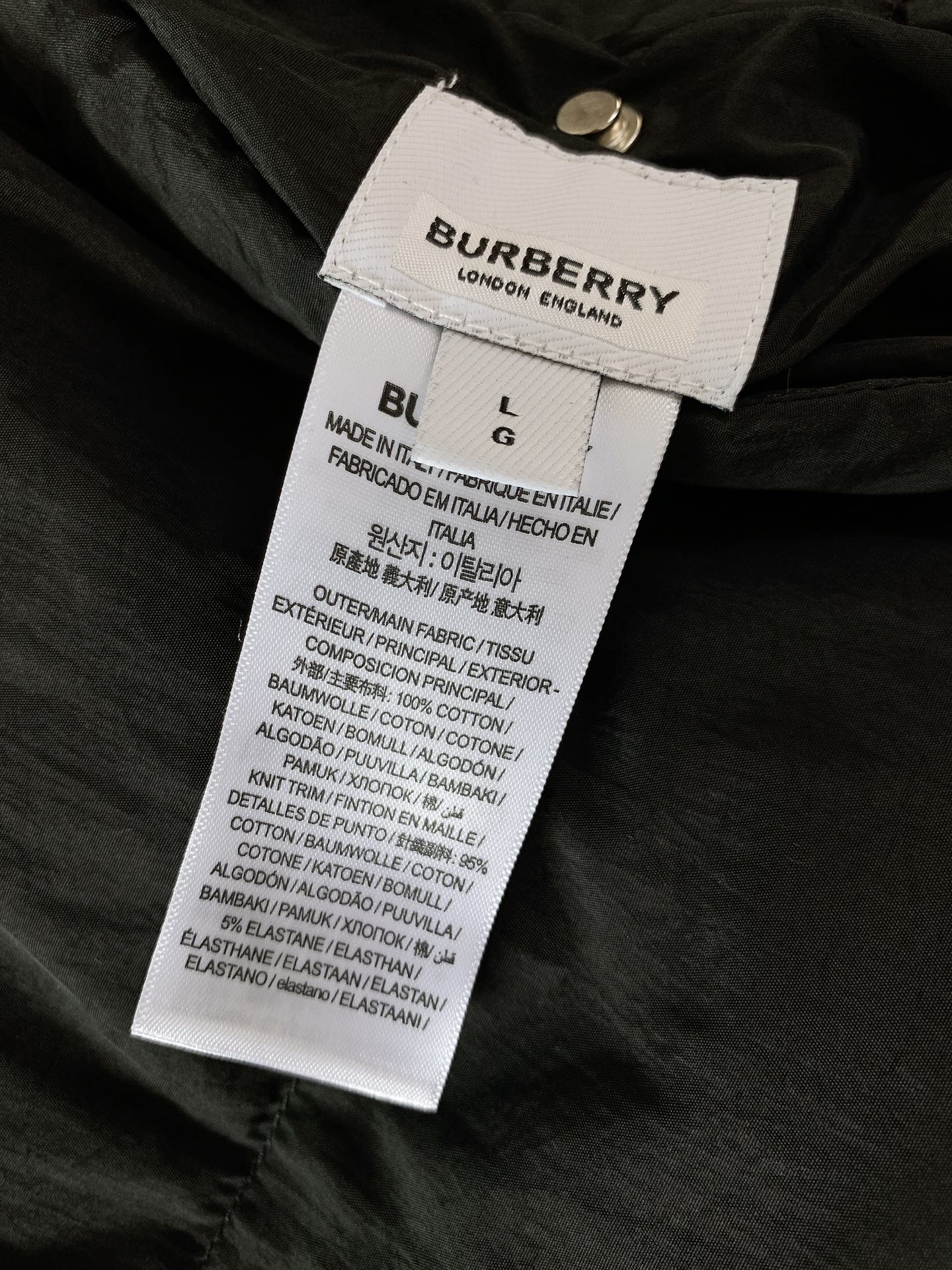 Burberry巴宝莉2024FW秋冬新品经典格纹+战马士徽标双面穿羽绒服本款尼龙羽绒服充盈填充白鸭绒成