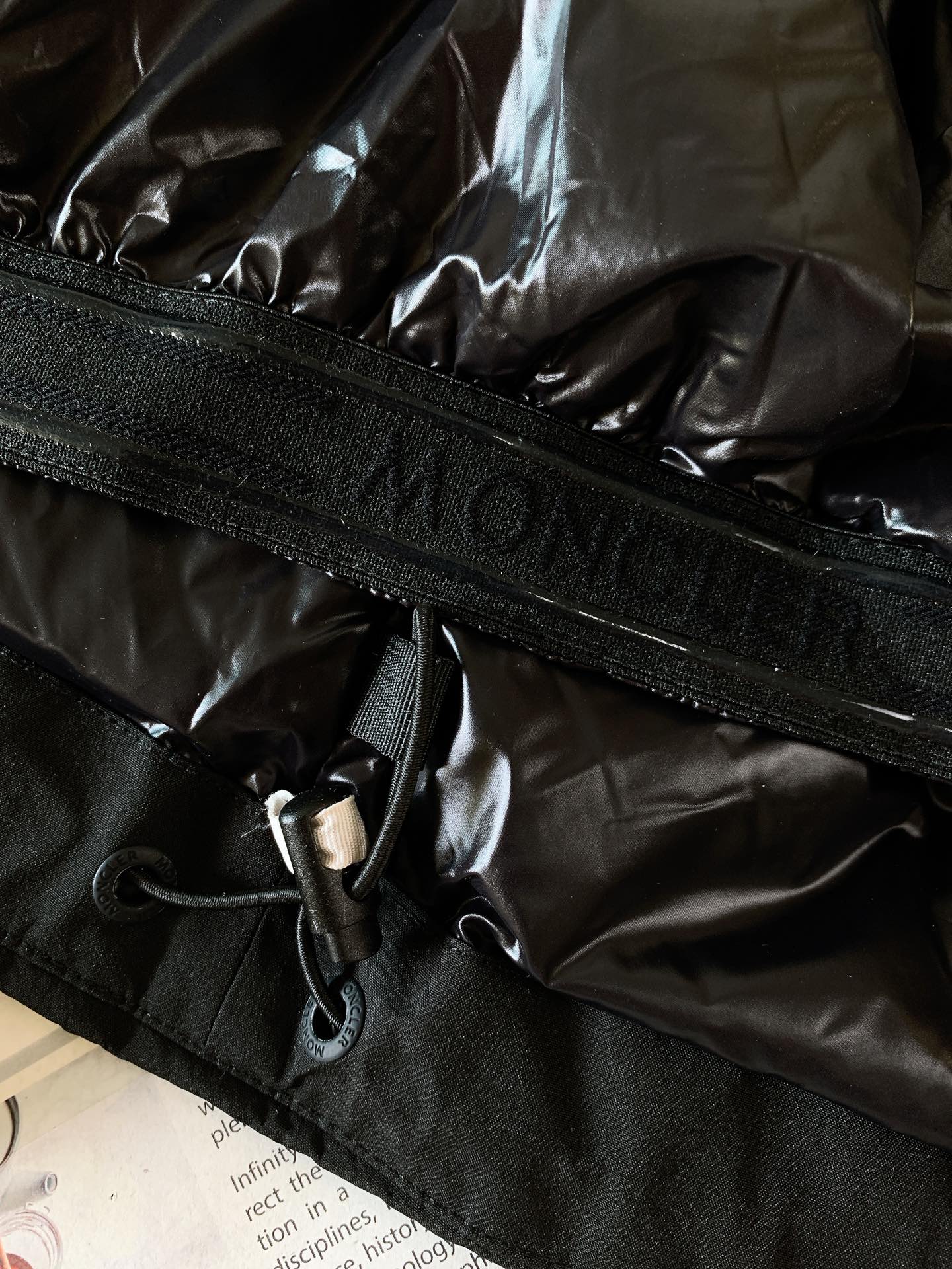 Moncler蒙口2024FW秋冬新品Grenble压胶滑雪羽绒服彰显造型气质的不朽传奇.极致款的休闲户