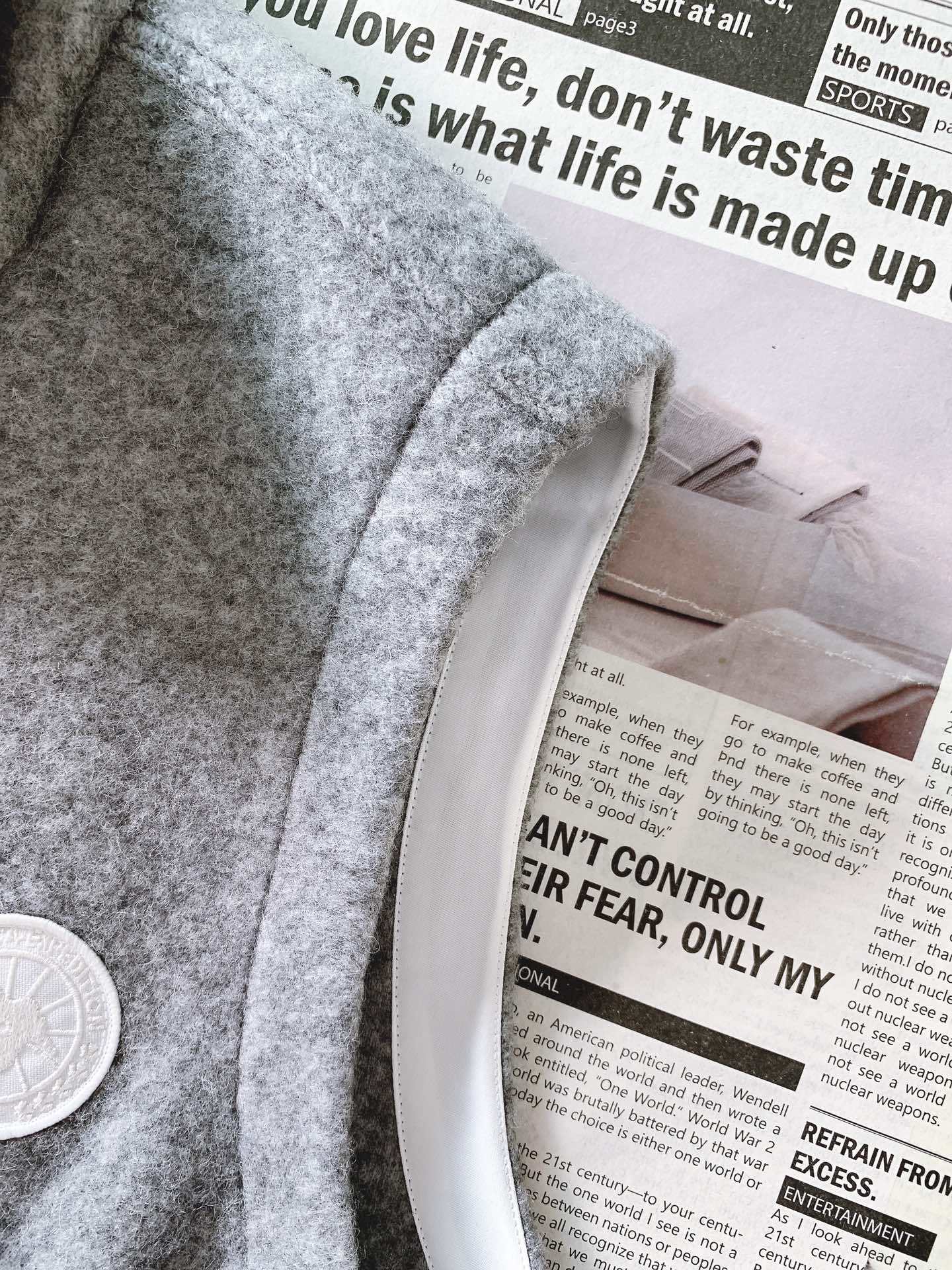 Canada Goose 加拿大鹅 男款强缩针织毛圈羊毛混纺莱赛尔纤维内里拉毛抓绒小立领马甲
关于款