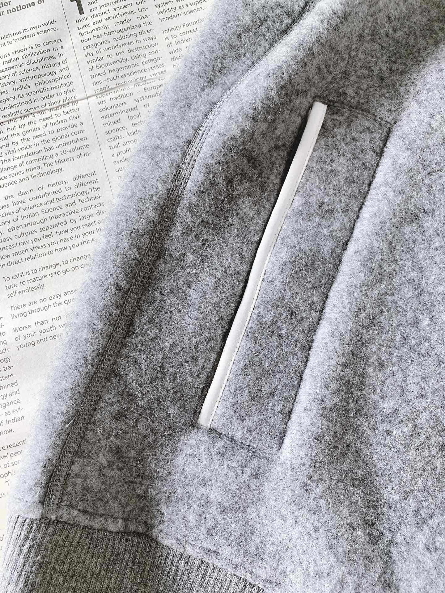 Canada Goose 加拿大鹅 男款强缩针织毛圈羊毛混纺莱赛尔纤维内里拉毛抓绒小立领马甲
关于款