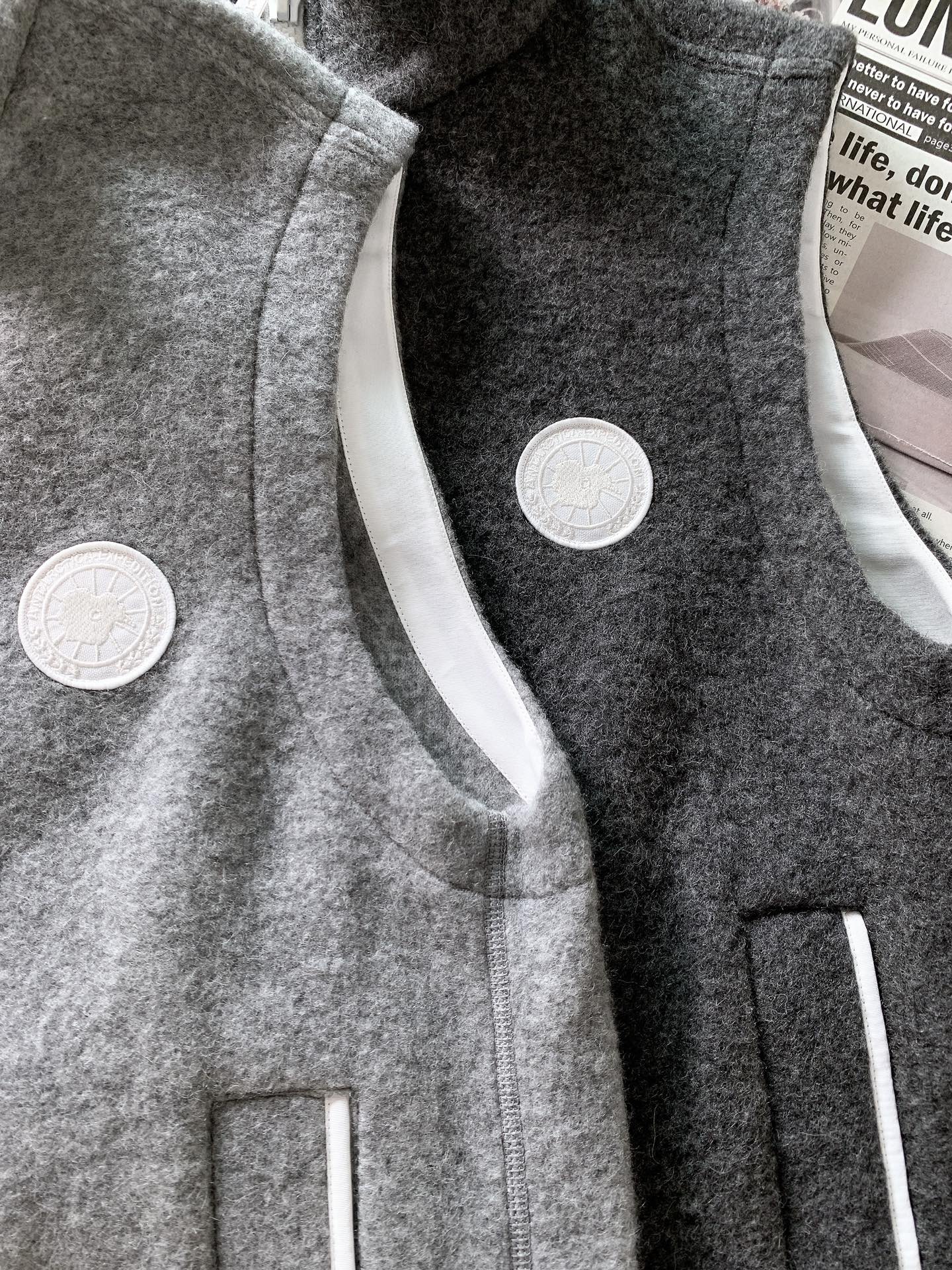 
Canada Goose 加拿大鹅 男款强缩针织毛圈羊毛混纺莱赛尔纤维内里拉毛抓绒小立领马甲

关于款