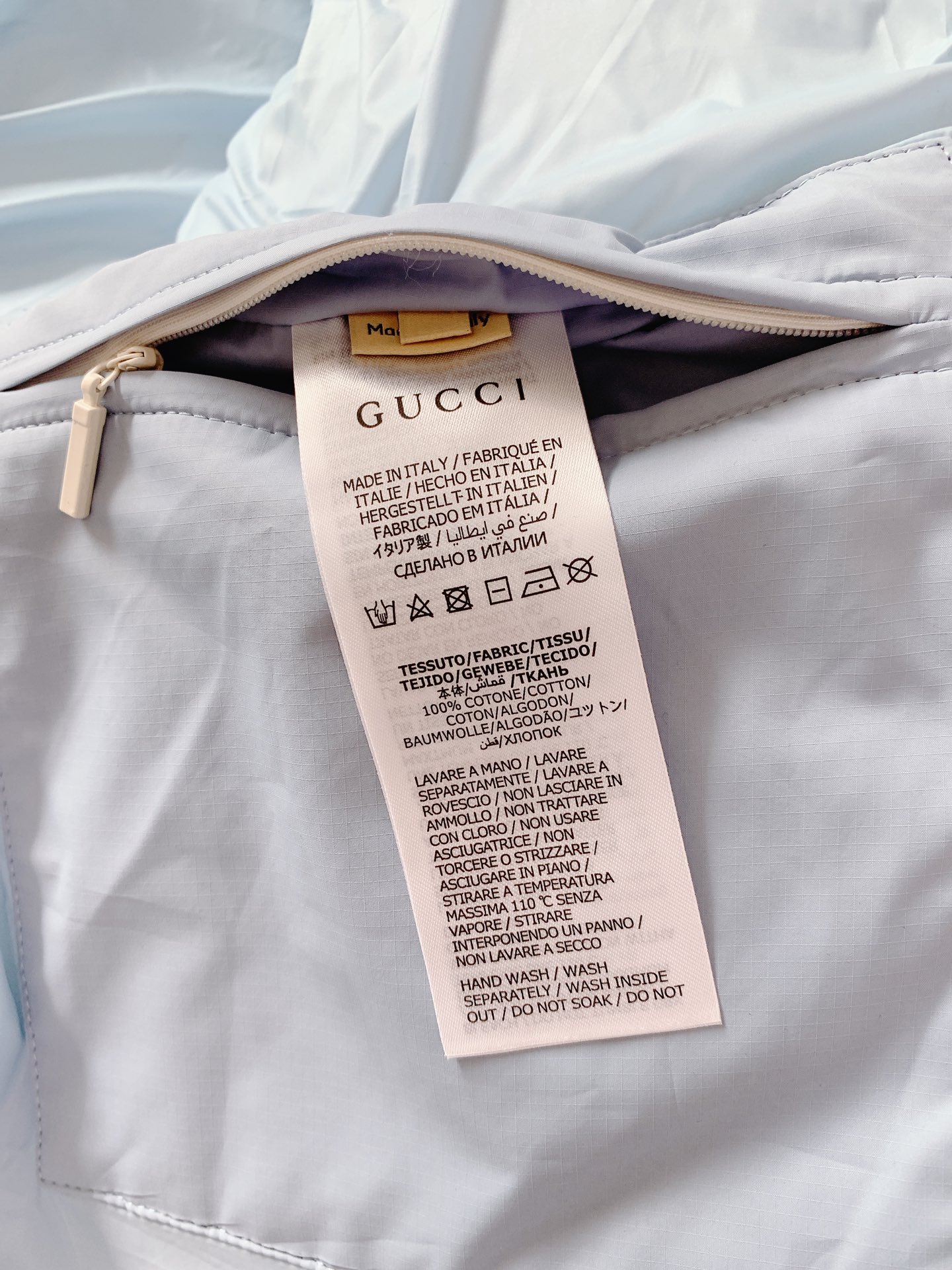 Gucci古驰2024FW秋冬新品GG拼接连帽羽绒服激光切割尼龙拼接工艺客供五金装饰辅料采用环保聚酯纤维