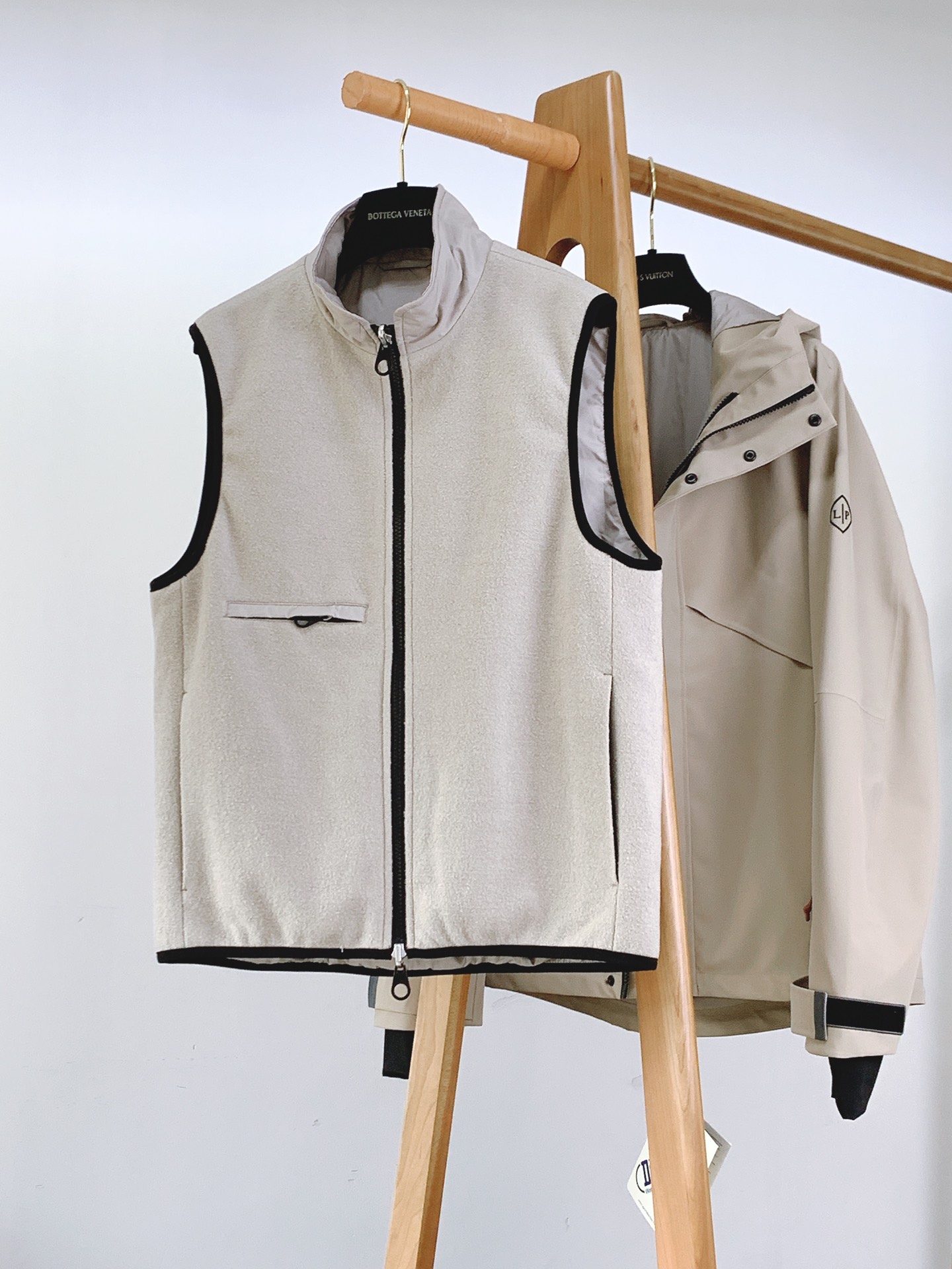 LoroPiana L.P 男款科技三防面料压胶工艺立裁解构连帽滑雪三合一外套关于款式及设计：lP🆕出品