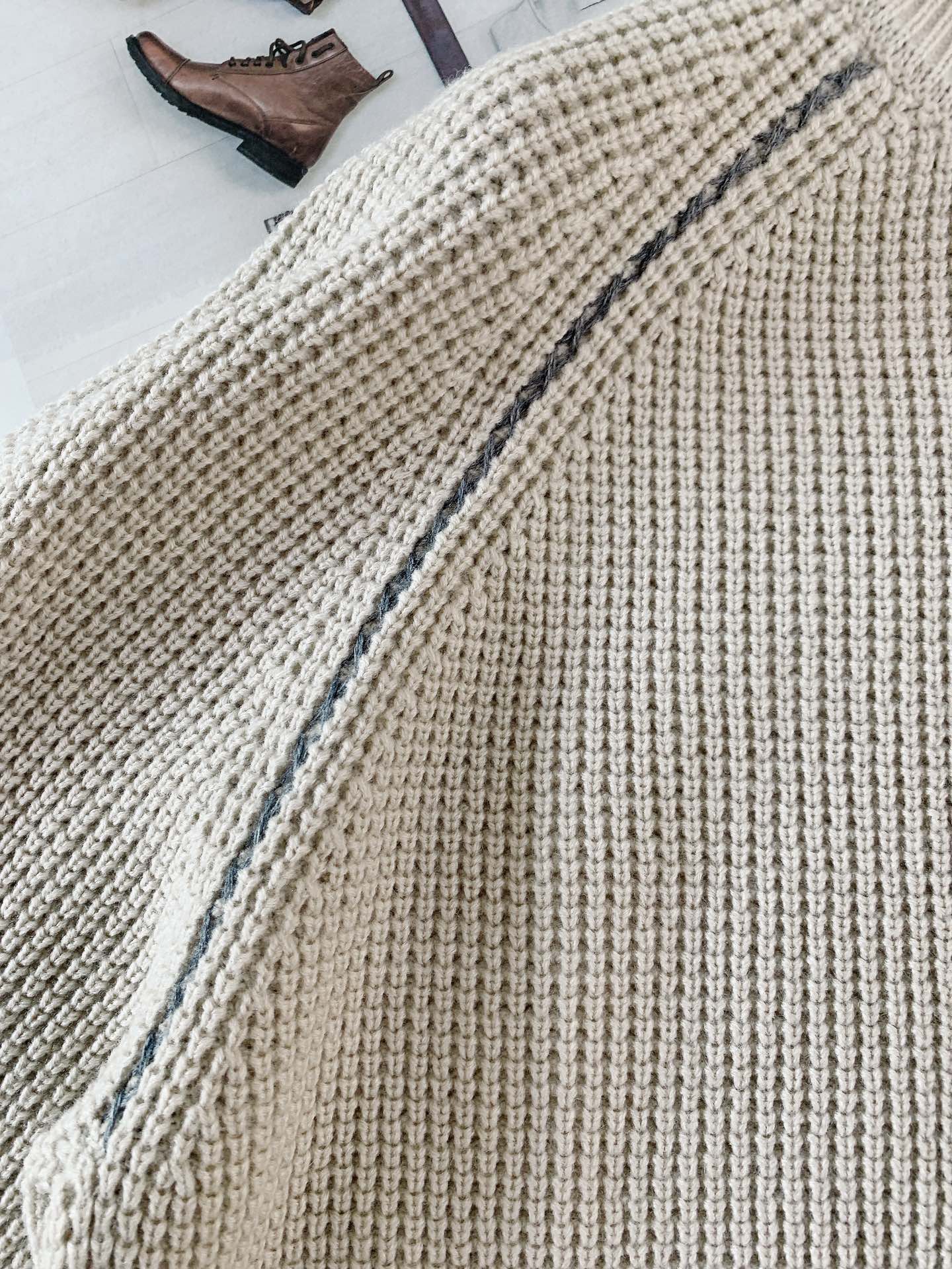 
Dior Homme 迪奥·桀傲 拉链针织🧶开衫，这款拉链衣领针织衫将运动精神与经典单品巧妙融合。客供