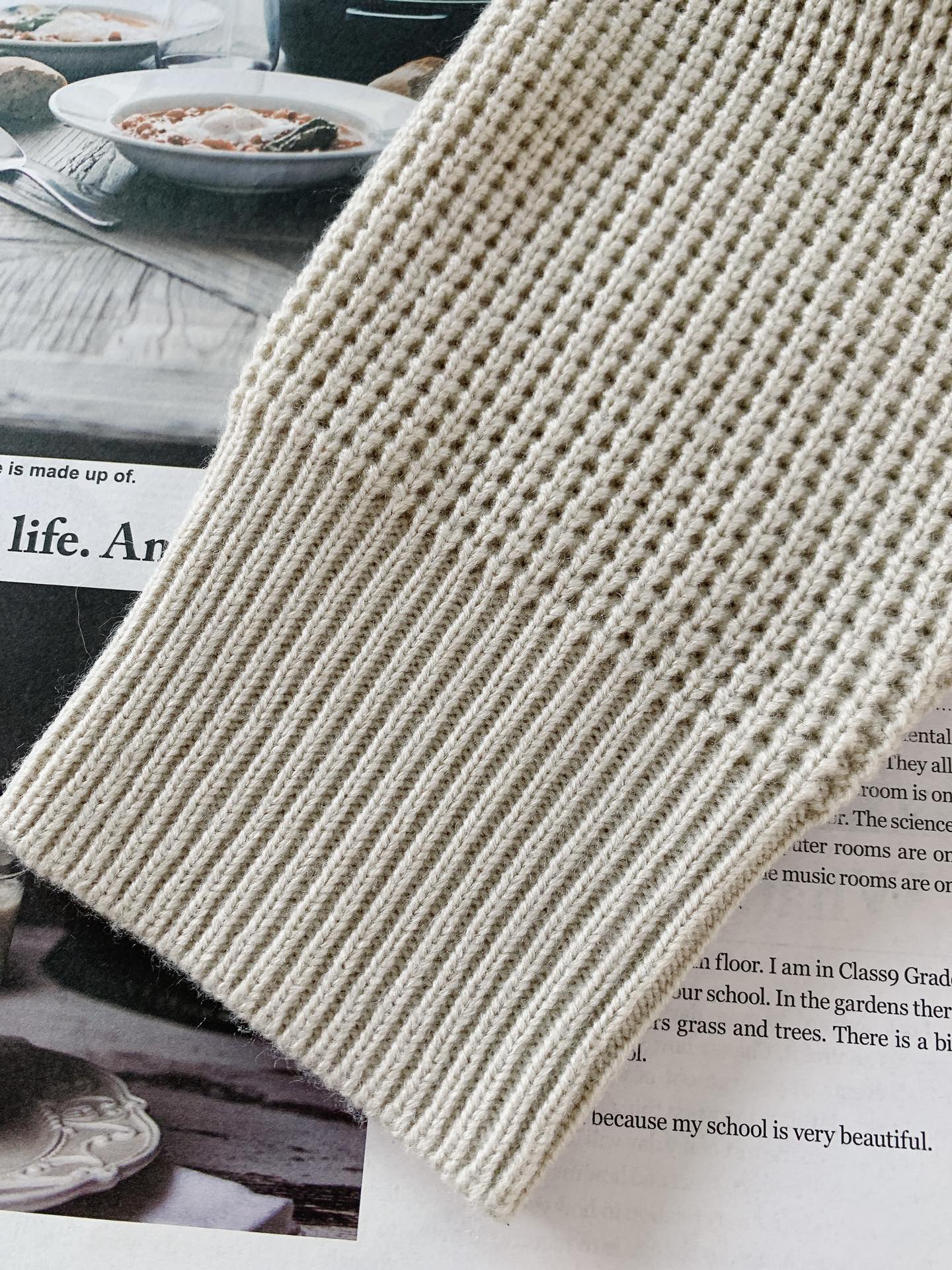 
Dior Homme 迪奥·桀傲 拉链针织🧶开衫，这款拉链衣领针织衫将运动精神与经典单品巧妙融合。客供