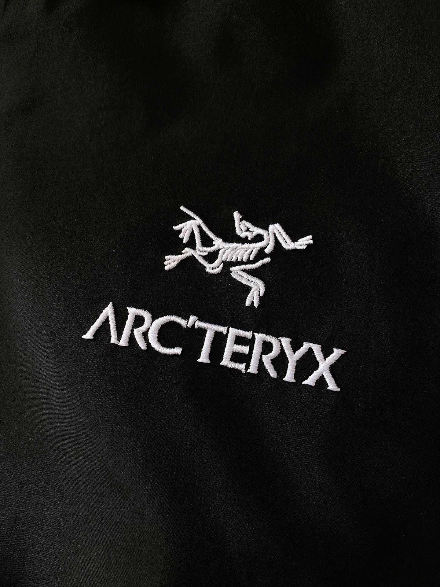 ARCTERYX始祖鸟鸟家王炸款三合一冲锋衣羽绒服了来了！一衣三穿！内胆带logo轻薄户外级羽绒服！外层