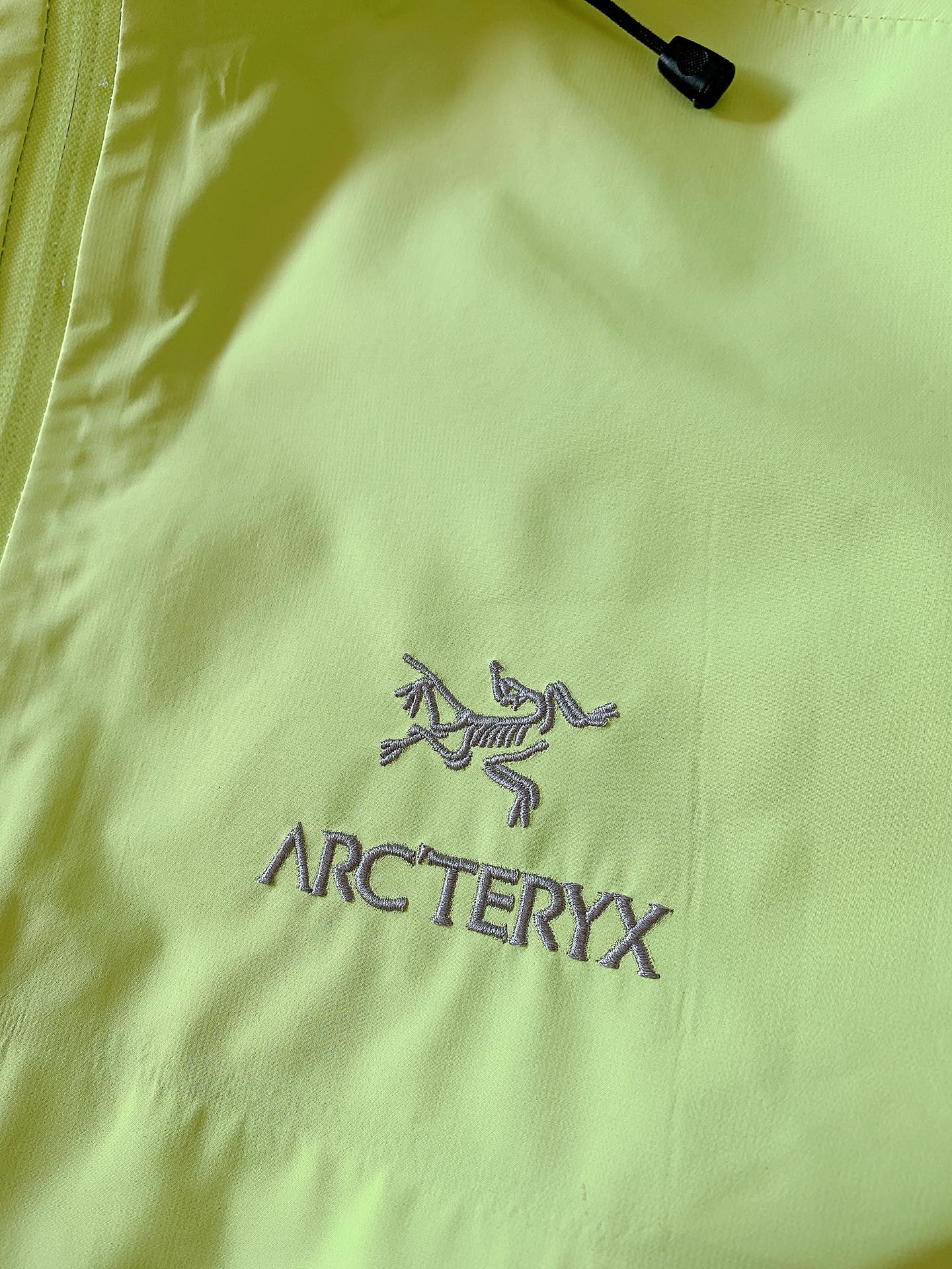 ARCTERYX始祖鸟鸟家王炸款三合一冲锋衣羽绒服了来了！一衣三穿！内胆带logo轻薄户外级羽绒服！外层