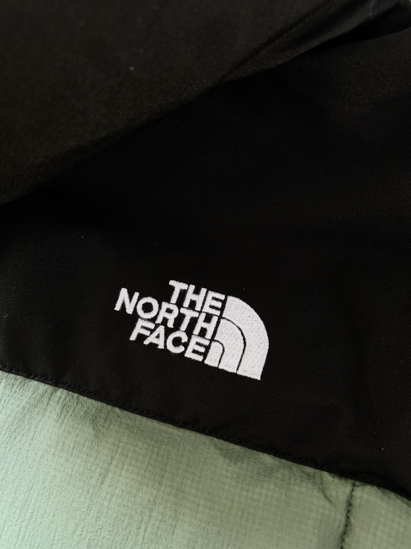 
The North Face®北面 UE先锋设计系列 拼色logo印花拉链刺绣连帽羽绒服 

全羽绒填