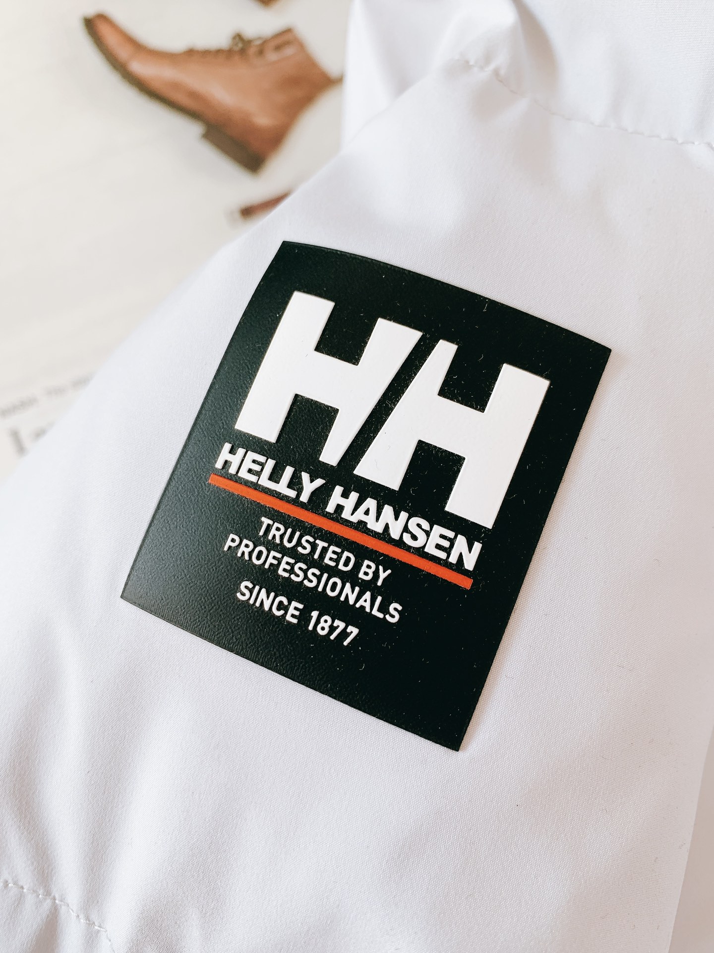 HellyHansen耶尔.汉森2024AW秋冬新品男女冬季经典基础羽绒服户外防寒服保暖设计亮点HH1采