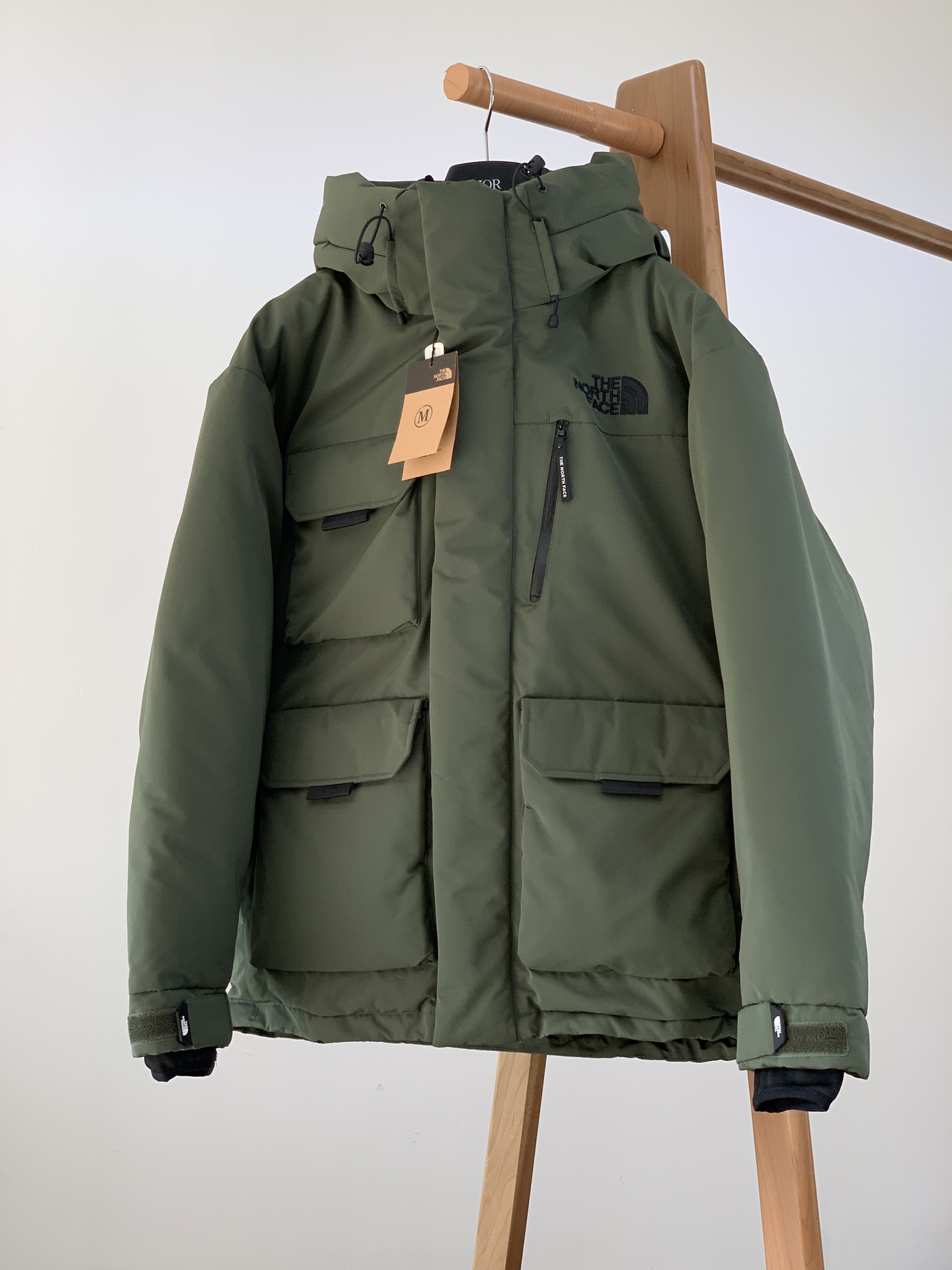 TheNorthFace北面超级厚高端区分市面产品户外的登山系列爆炸厚实一般是在户外极寒天气穿着基本上可