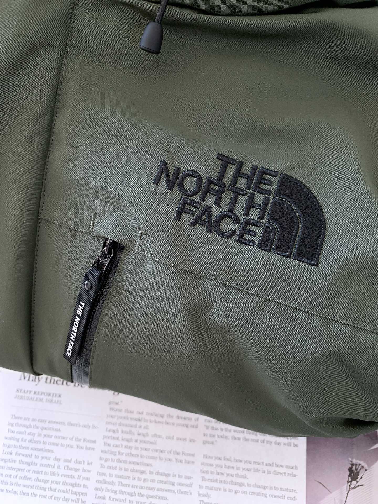 TheNorthFace北面超级厚高端区分市面产品户外的登山系列爆炸厚实一般是在户外极寒天气穿着基本上可