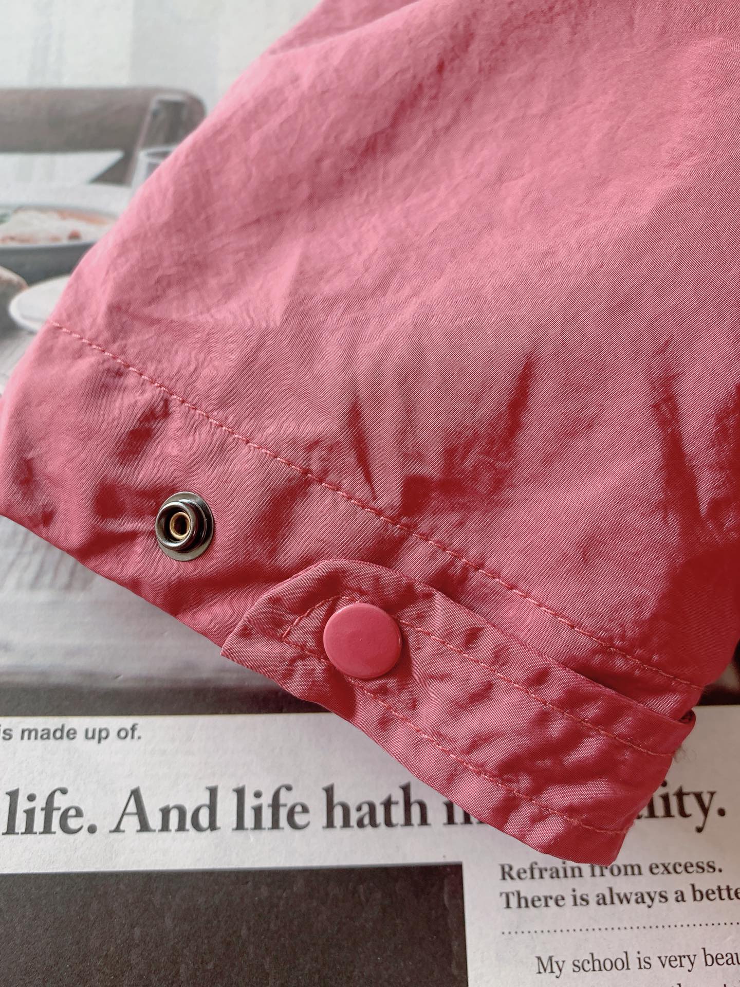 
C.P.ComPany 意大利顶级机能品牌，以精巧的细节和科技功能性见长。CP最拿手的改良创新，将工装