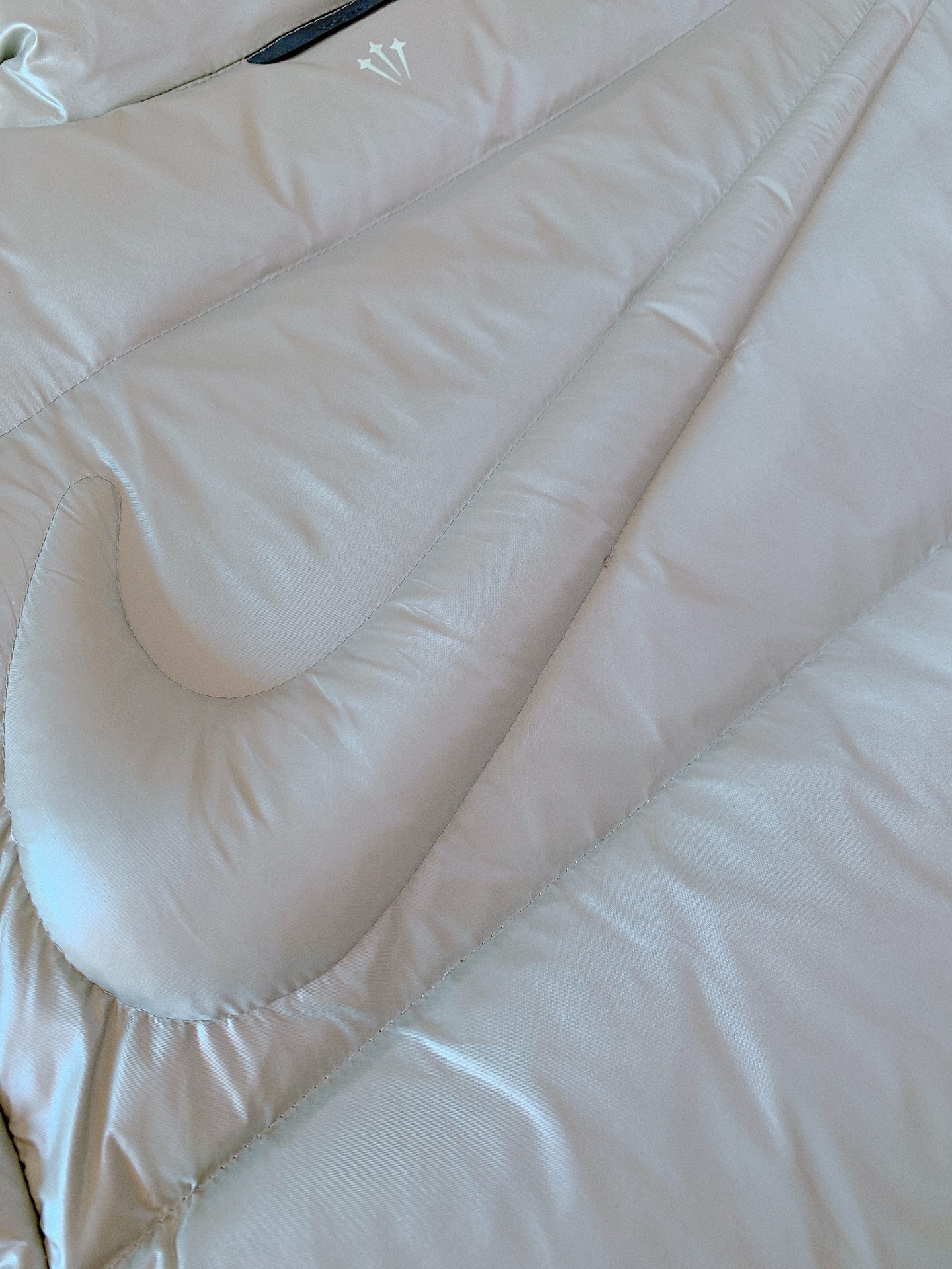 Nike x Drake Nocta系列联名立领公鸭羽绒服，王一博同款，充绒达460克 ，定制YKK拉链