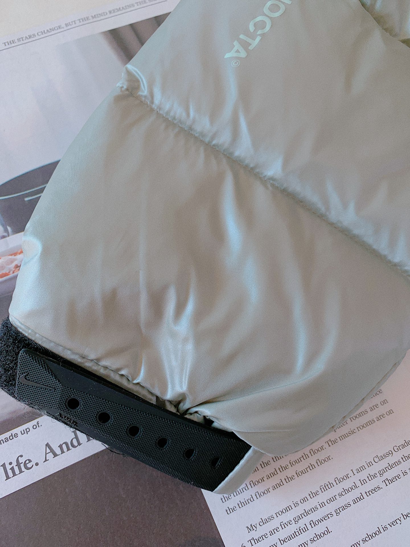 Nike x Drake Nocta系列联名立领公鸭羽绒服，王一博同款，充绒达460克 ，定制YKK拉链