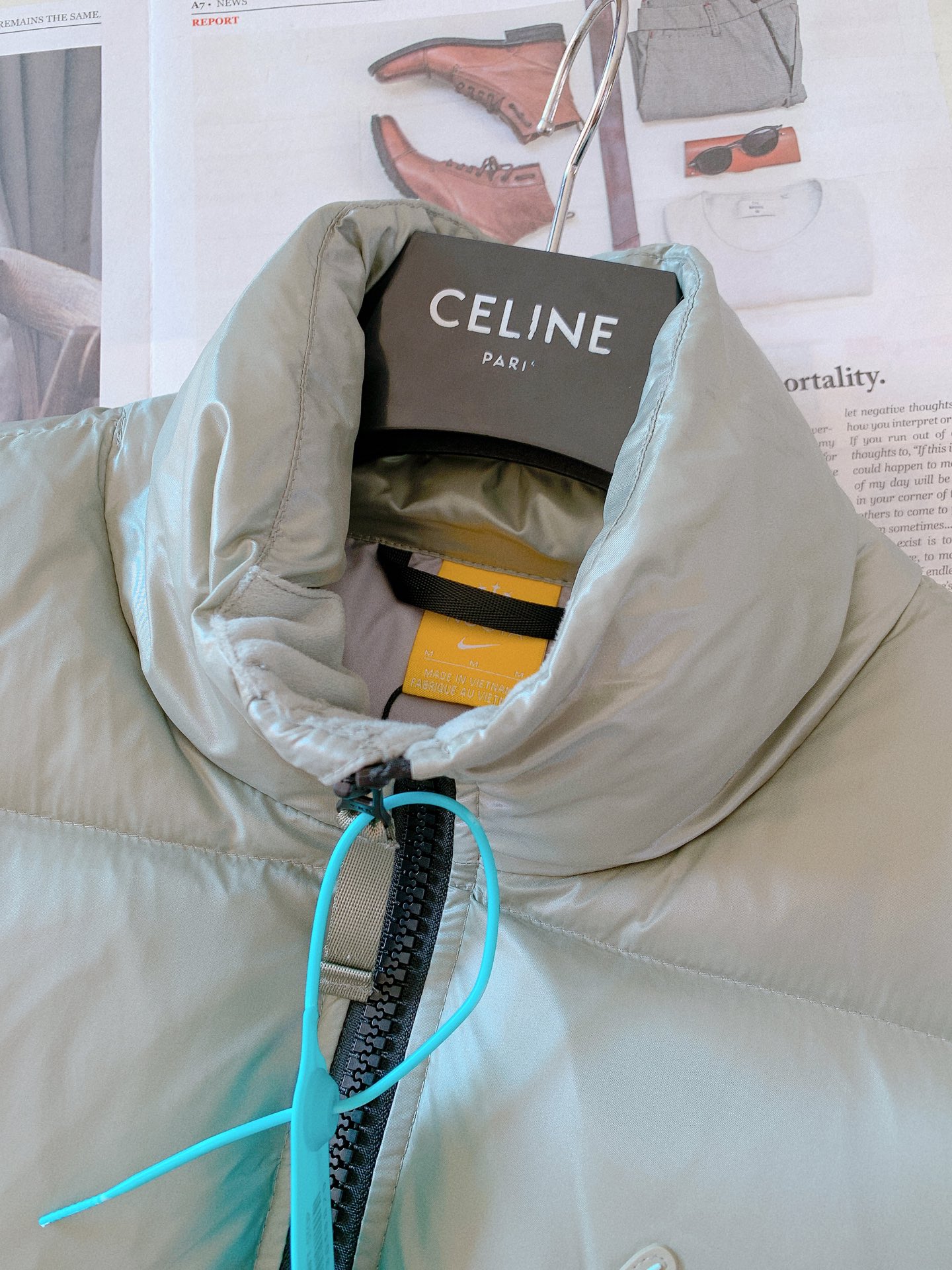 Nike x Drake Nocta系列联名立领公鸭羽绒服，王一博同款，充绒达460克 ，定制YKK拉链