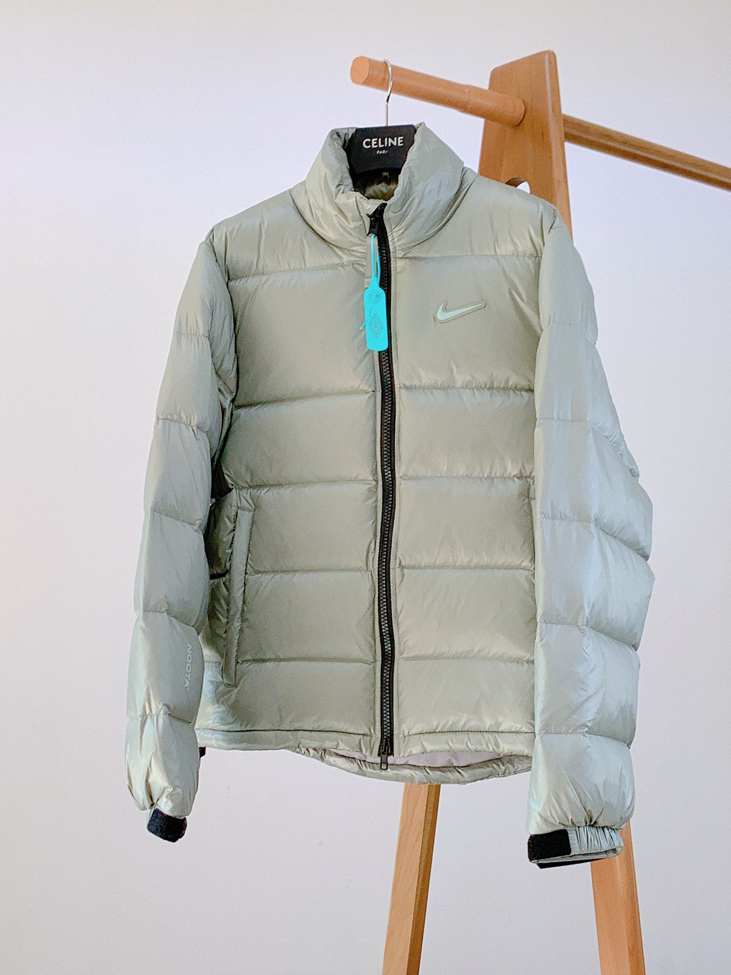 Nike x Drake Nocta系列联名立领公鸭羽绒服，王一博同款，充绒达460克 ，定制YKK拉链