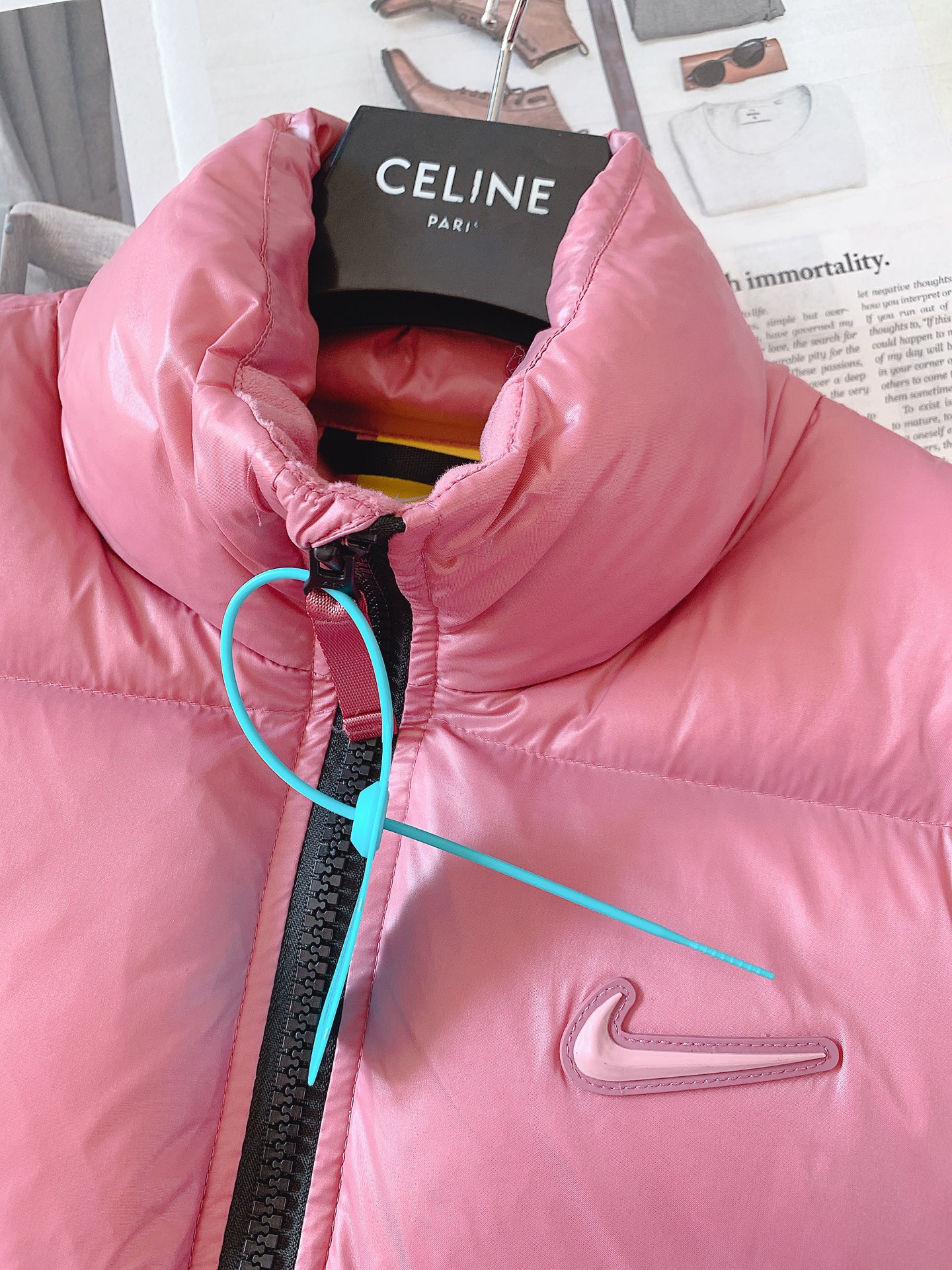 Nike x Drake Nocta系列联名立领公鸭羽绒服，王一博同款，充绒达460克 ，定制YKK拉链