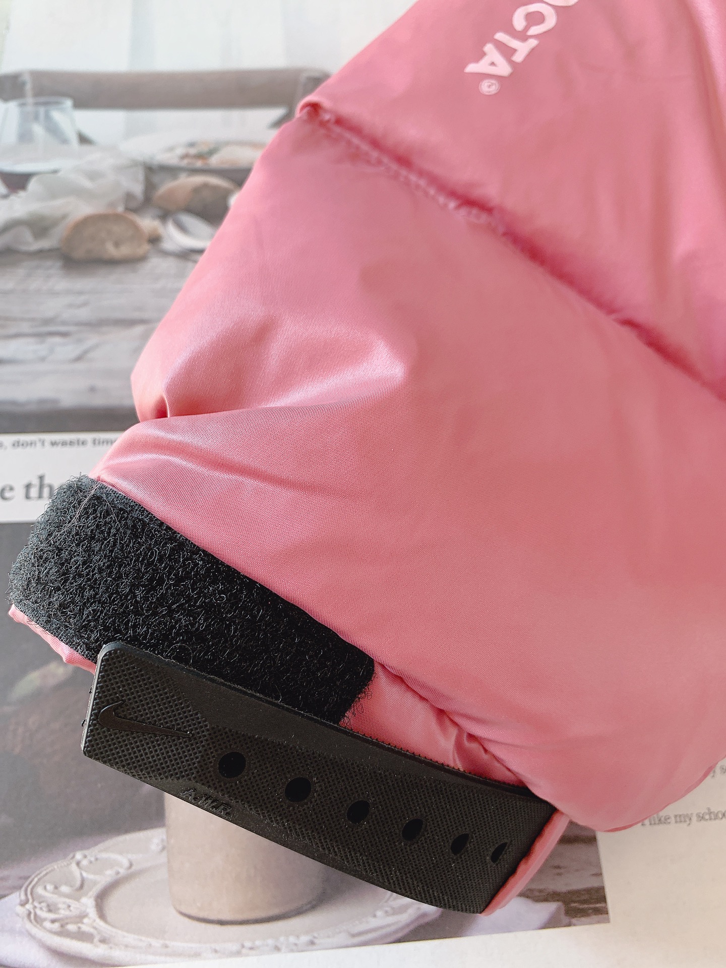 Nike x Drake Nocta系列联名立领公鸭羽绒服，王一博同款，充绒达460克 ，定制YKK拉链